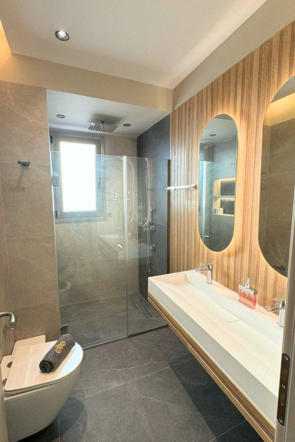 Photo of Grand Aqua Luxus-Villa von Mintzi