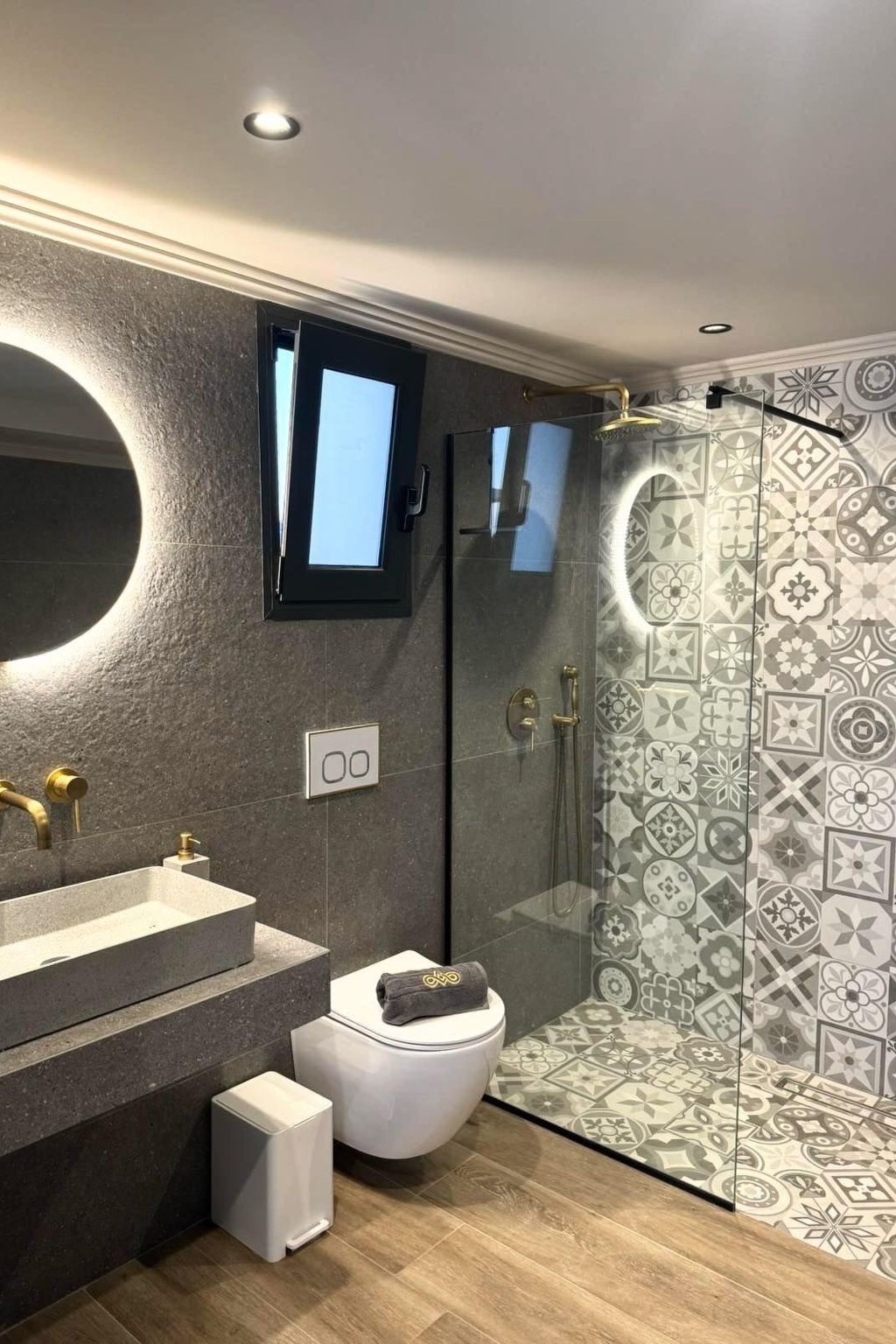 Photo of Grand Aqua Luxus-Villa von Mintzi