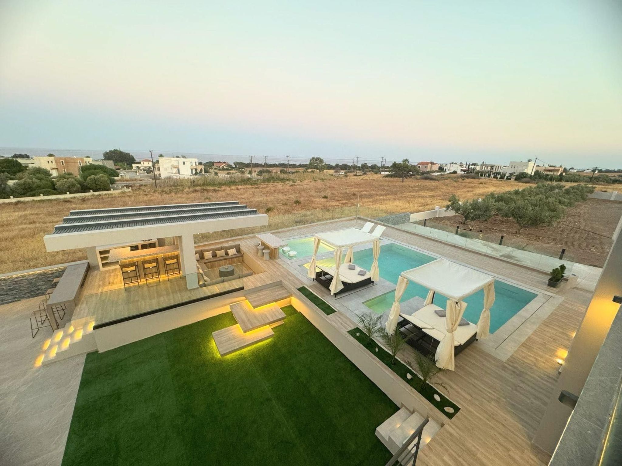 Photo of Grand Aqua Luxus-Villa von Mintzi