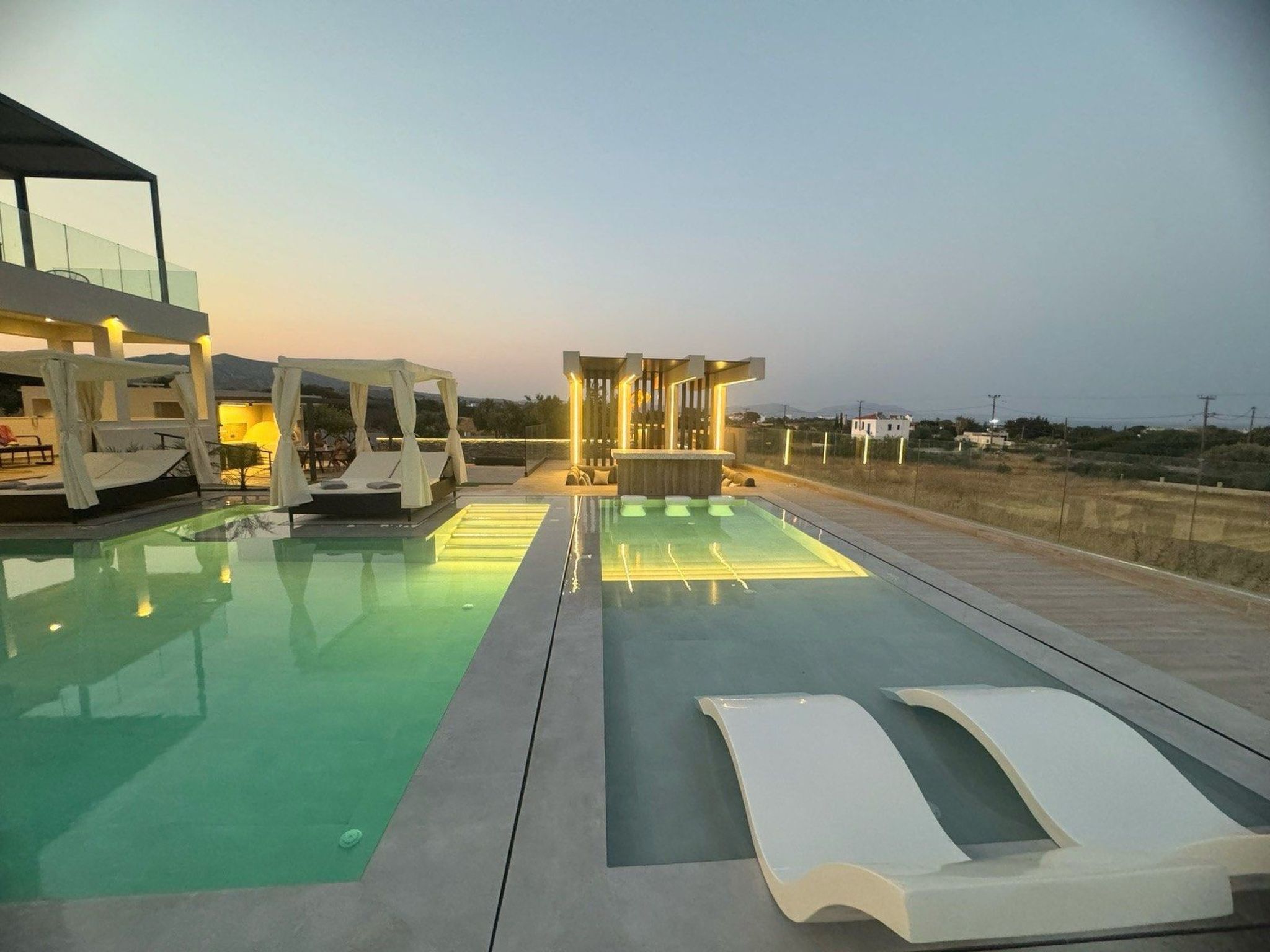 Photo of Grand Aqua Luxus-Villa von Mintzi