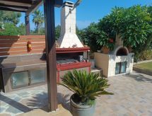 Villa Fay mit privatem Parkplatz in Lardos