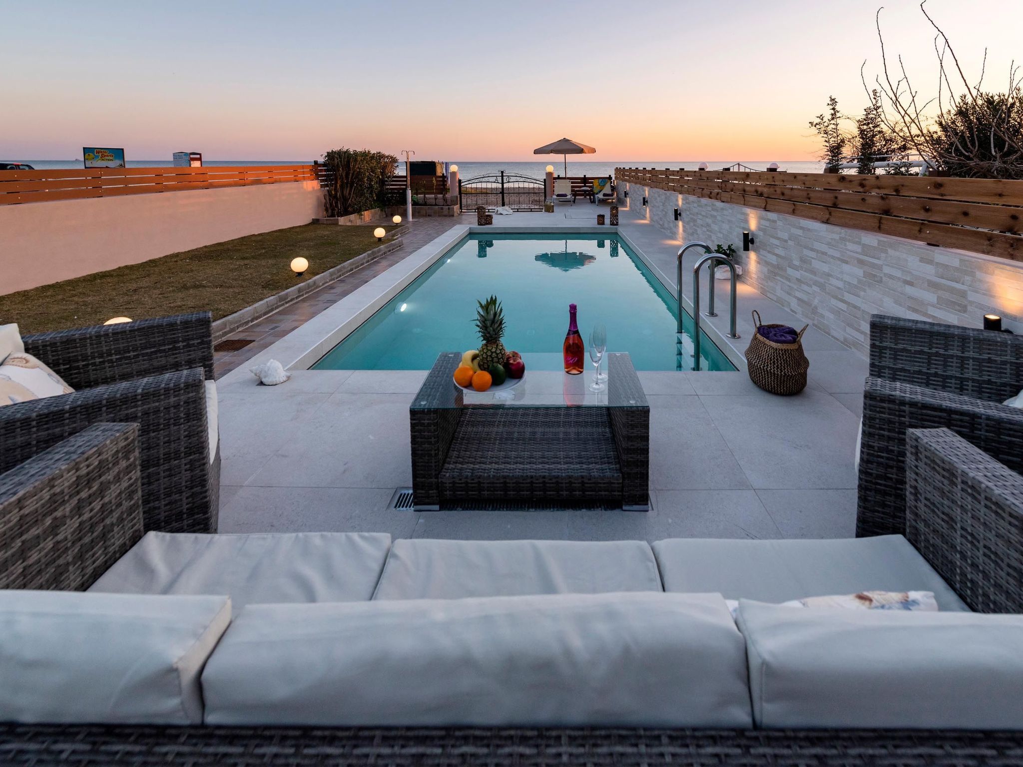 Villa Fay mit privatem Parkplatz in Lardos Villa in Gennadi