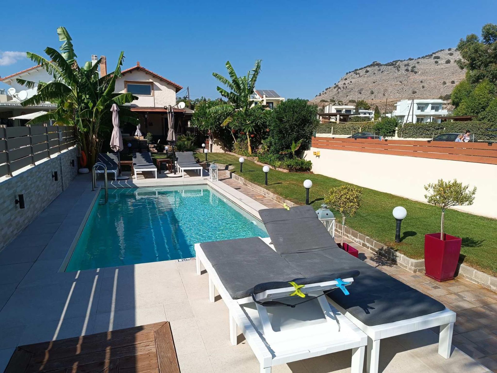 Villa Fay mit privatem Parkplatz in Lardos-Dehors