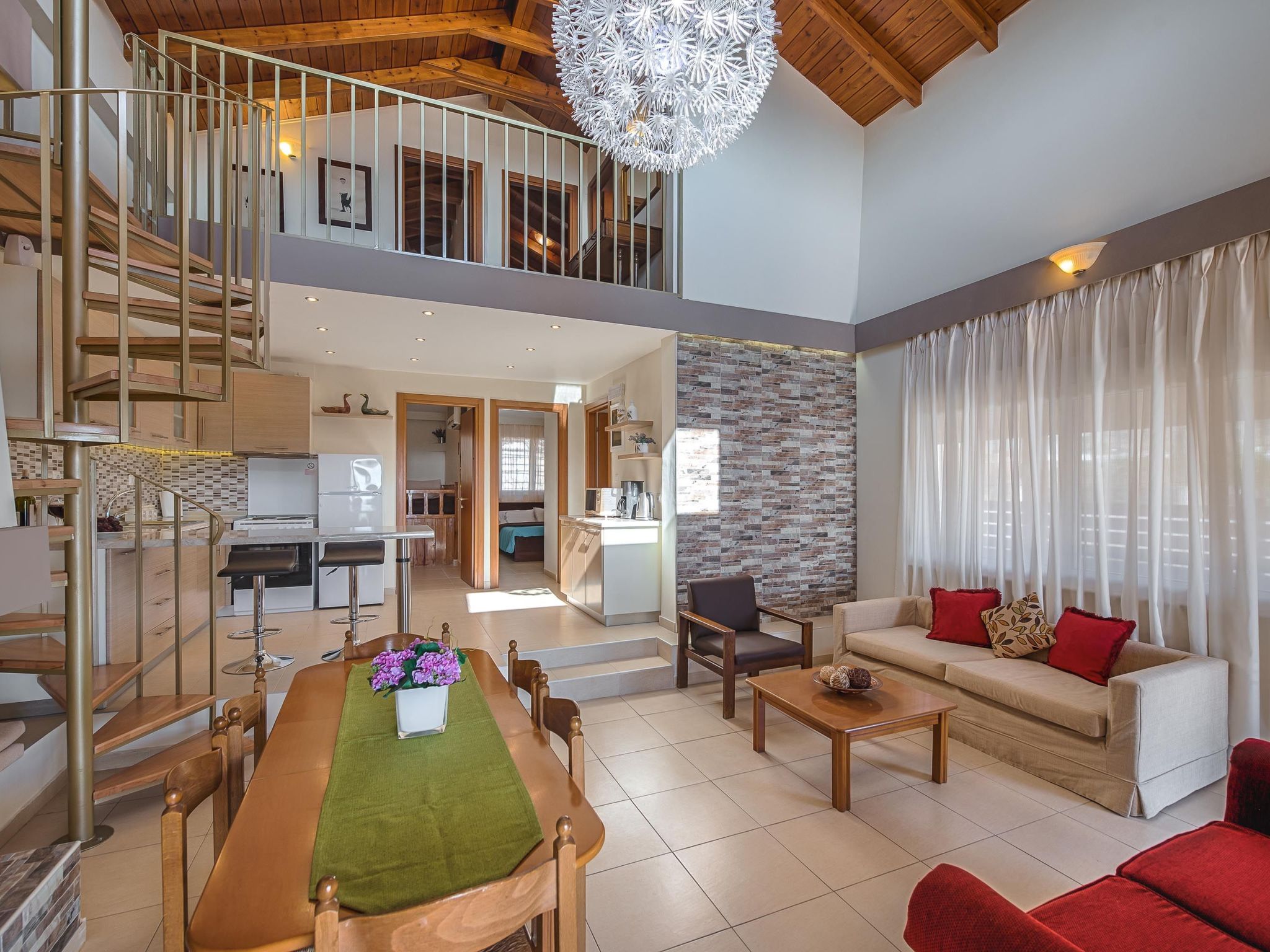 Villa Fay mit privatem Parkplatz in Lardos-Image-tags.info