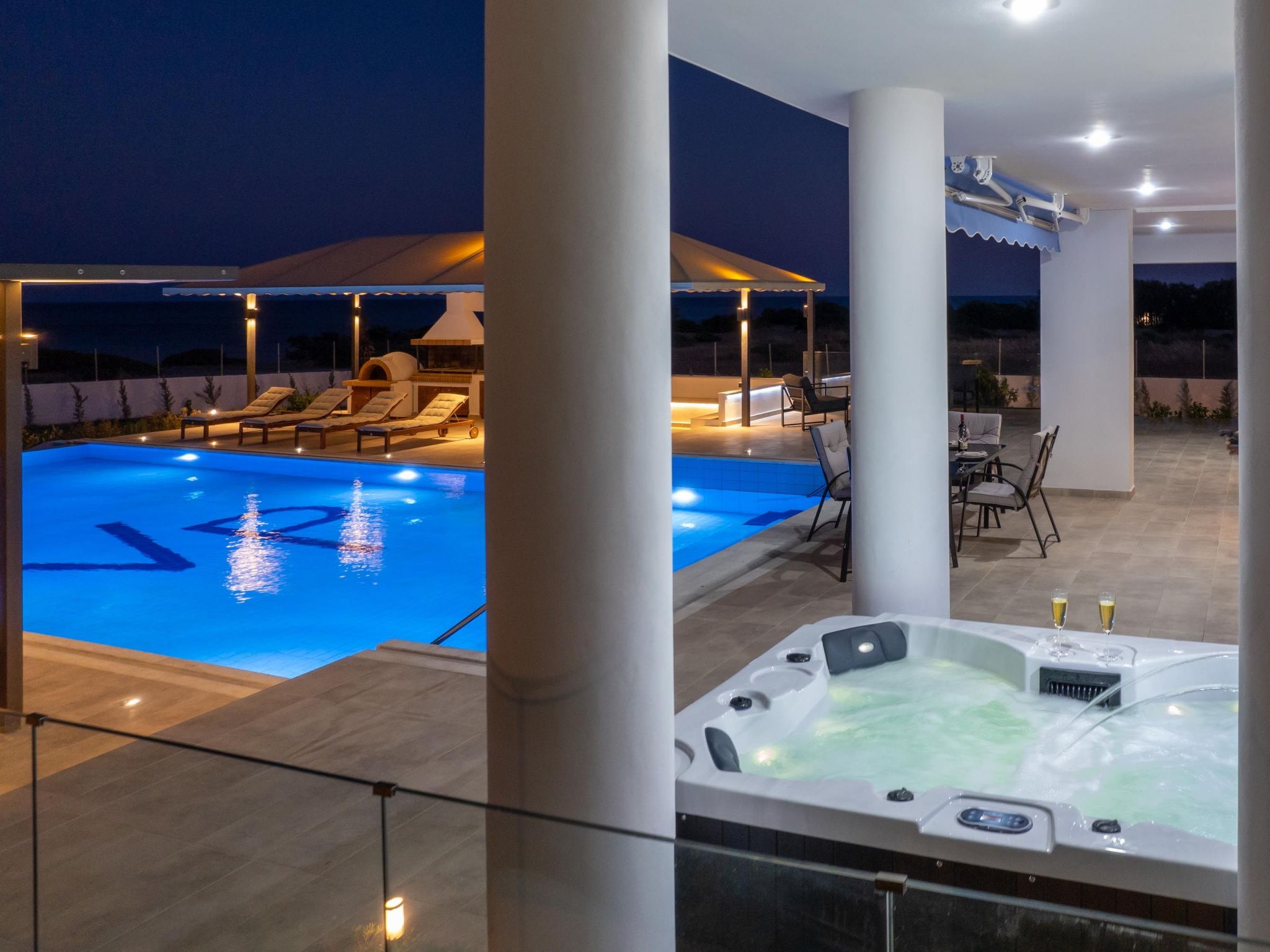 Strandvilla Viviane Paulos für 12 Personen