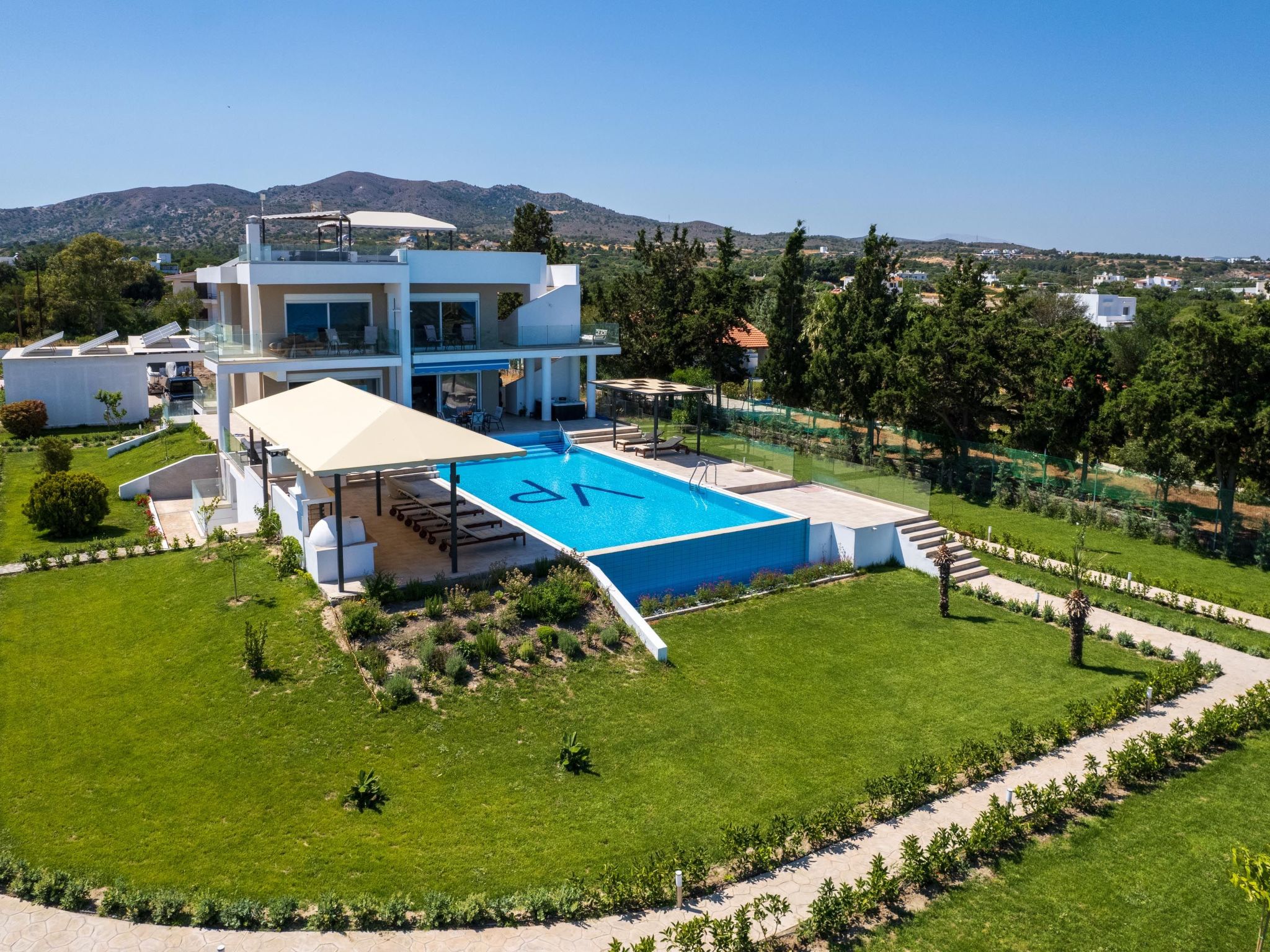 Photo of Strandvilla Viviane Paulos für 12 Personen