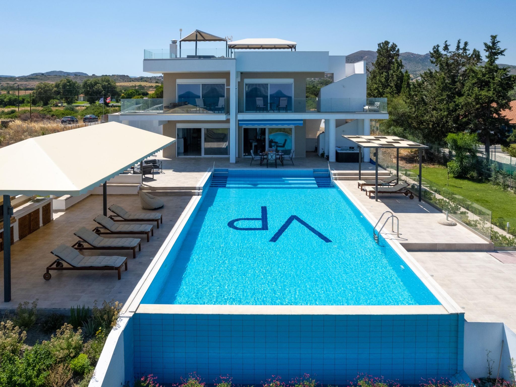 Photo of Strandvilla Viviane Paulos für 12 Personen