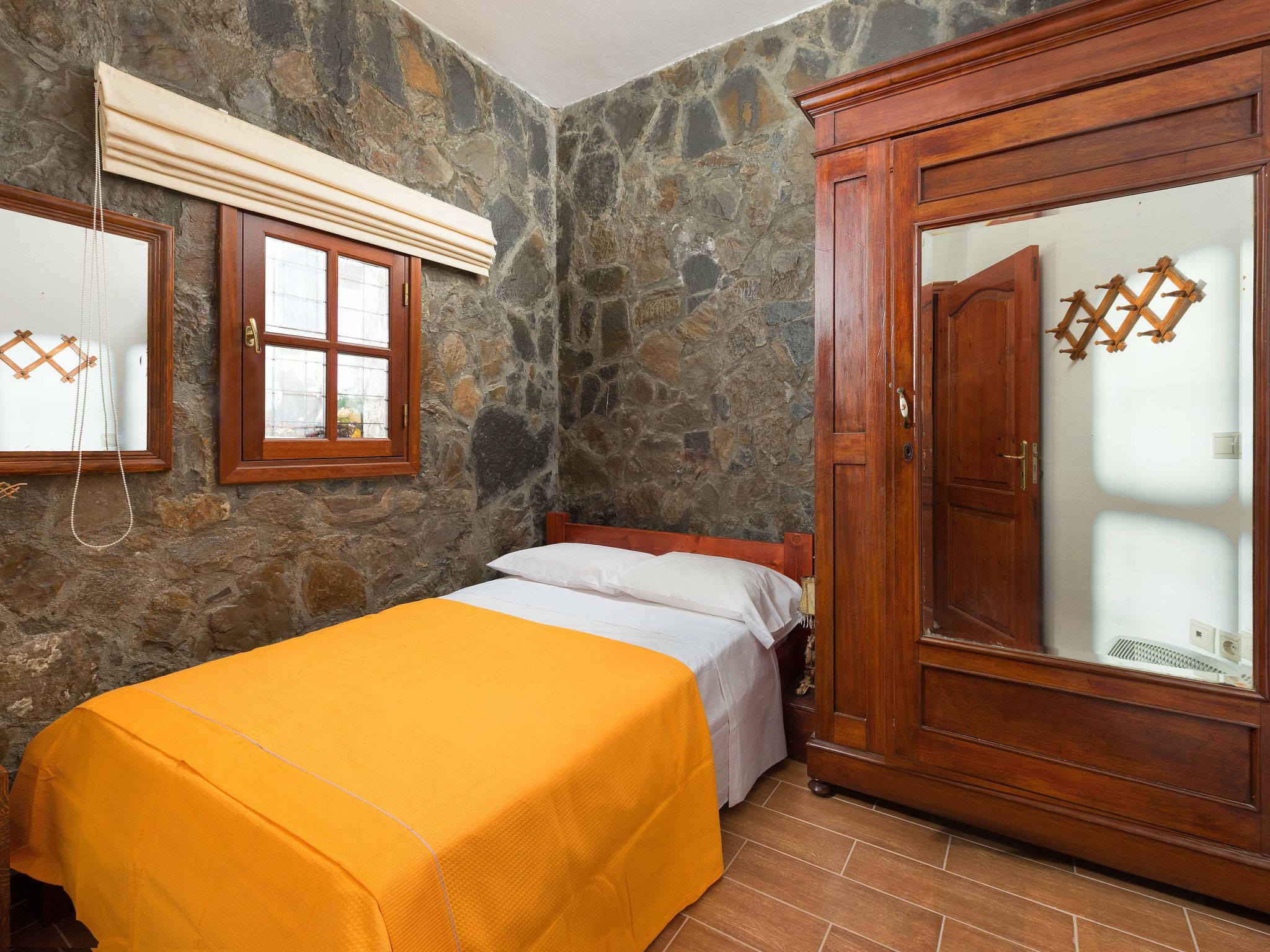 Photo of in Notia Rodos mit privatem Garten