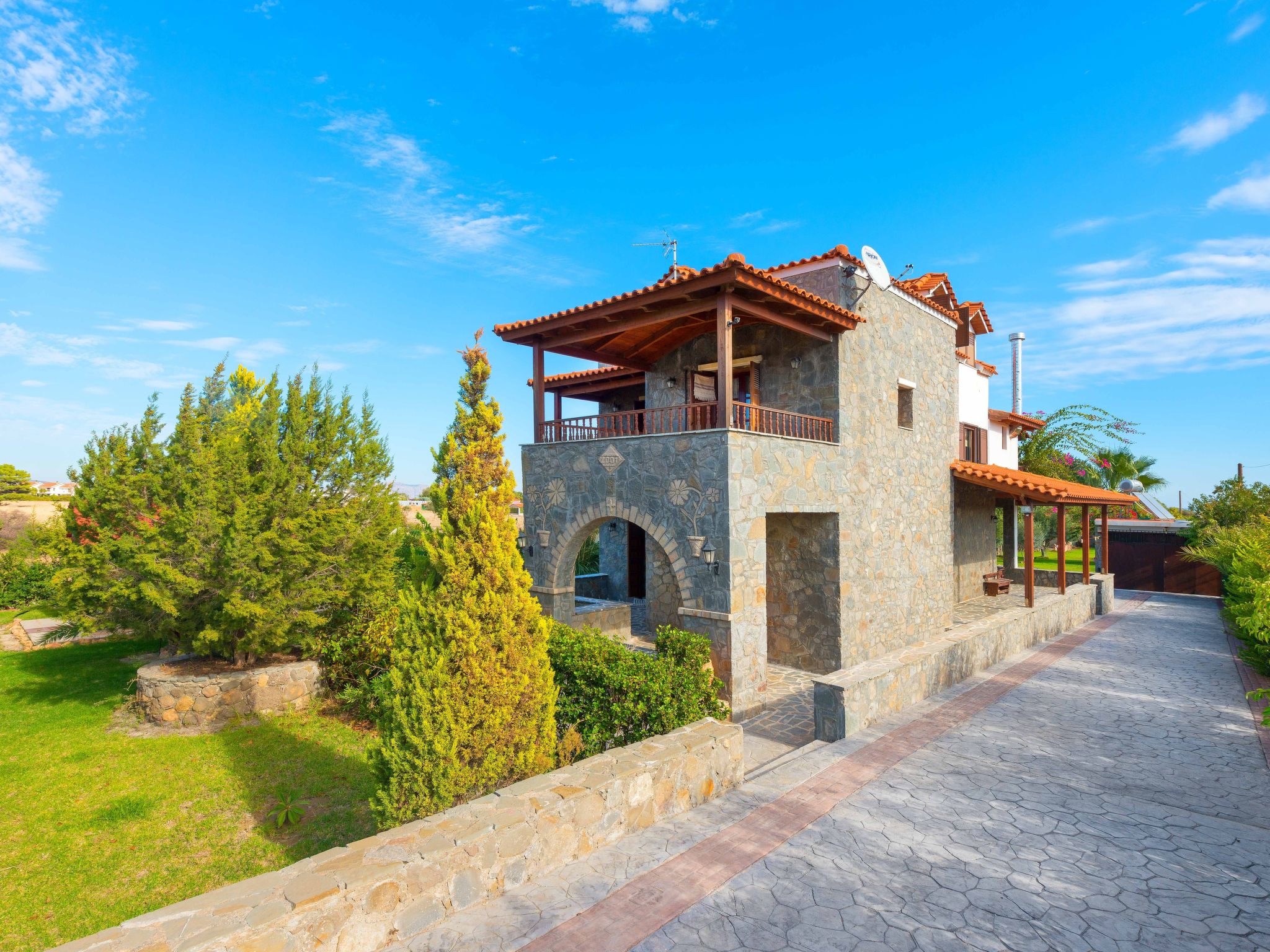 Photo of in Notia Rodos mit privatem Garten