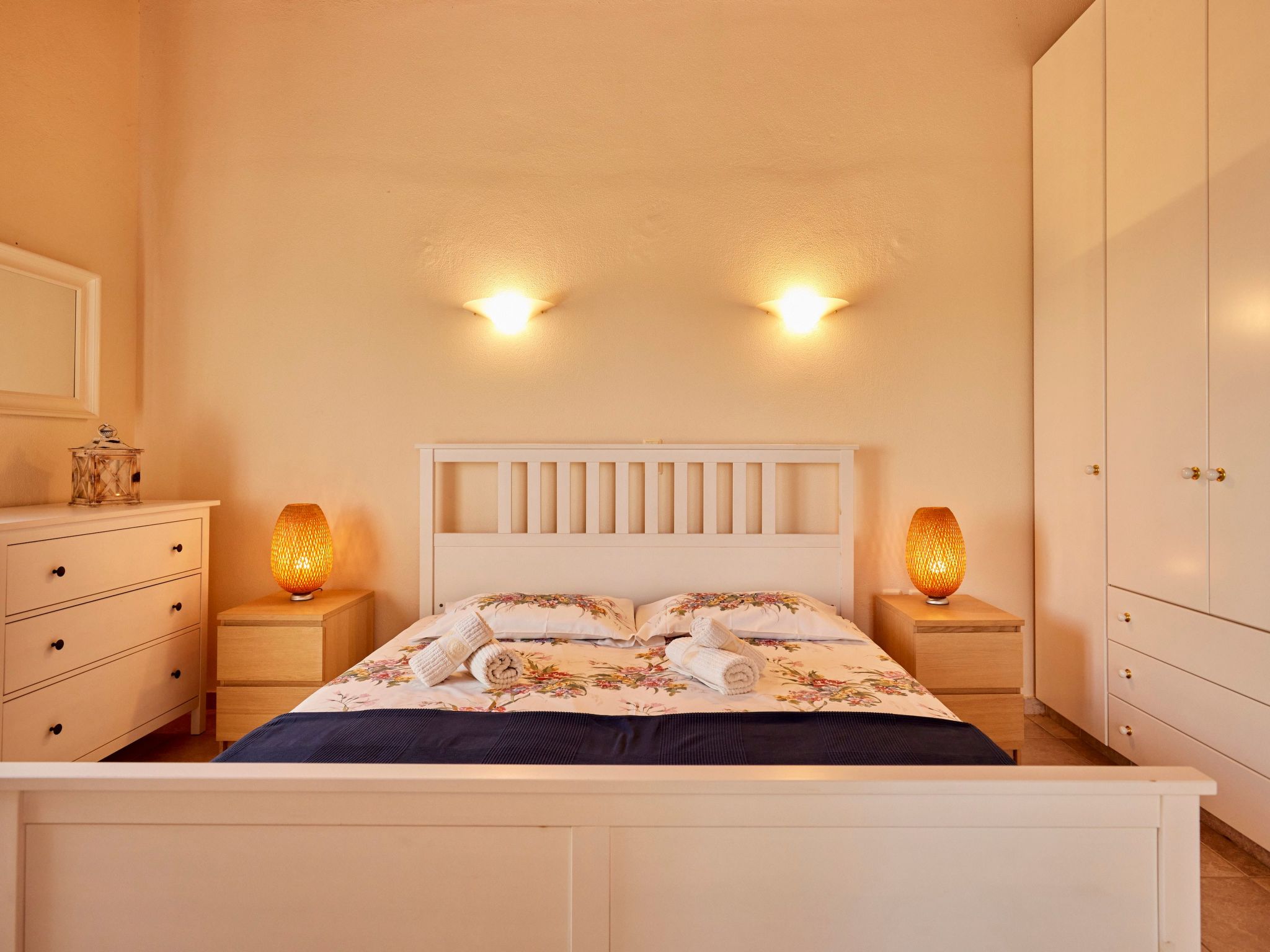 Edem Paradise-Binnen