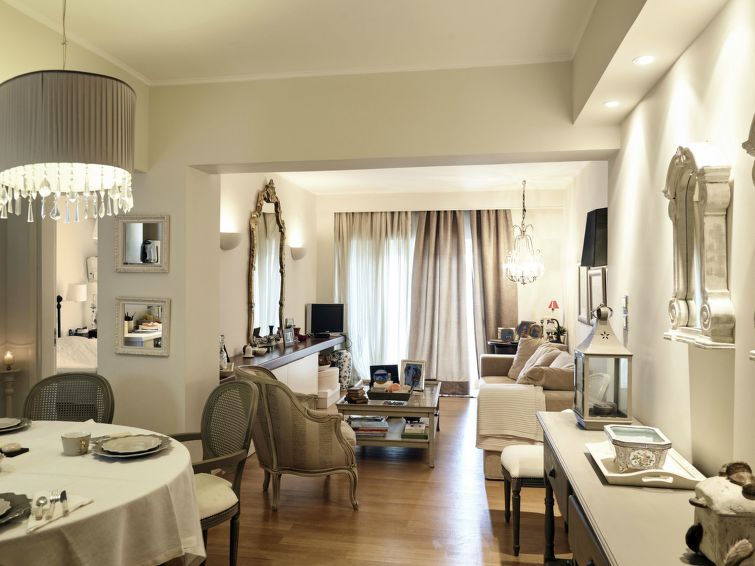 Vrijstaand appartement in het centrum van Gennadi in Gennadi