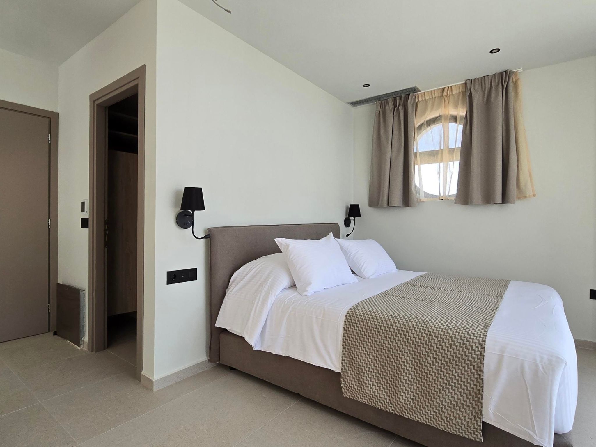 Trapezia Luxury Living - Diamond-Dedans