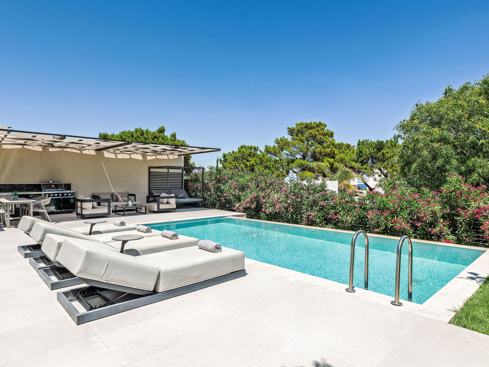 Trapezia Luxury Living - Opal