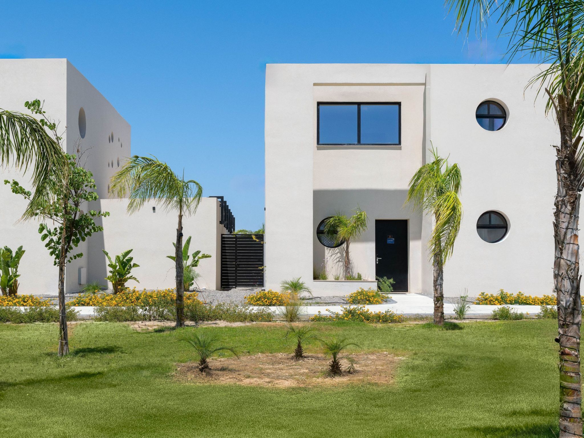 Trapezia Luxury Living - Opal-Dehors