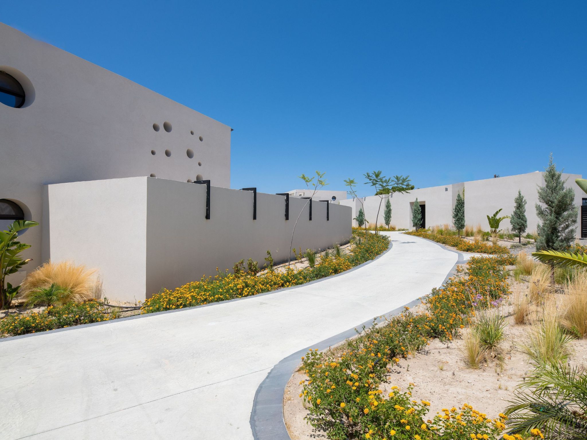 Trapezia Luxury Living - Opal-Dehors