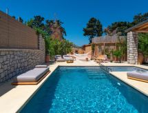 Eptopia Villa