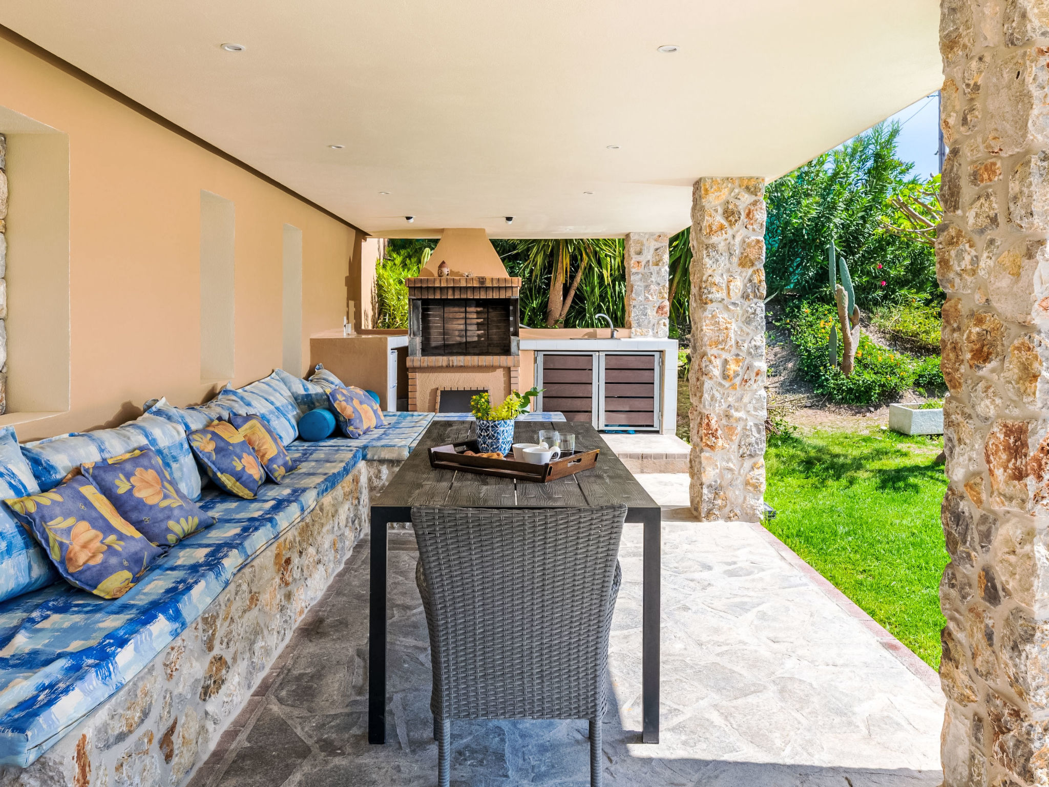 Villa Sofia neben dem Strand von Afandou - Buiten