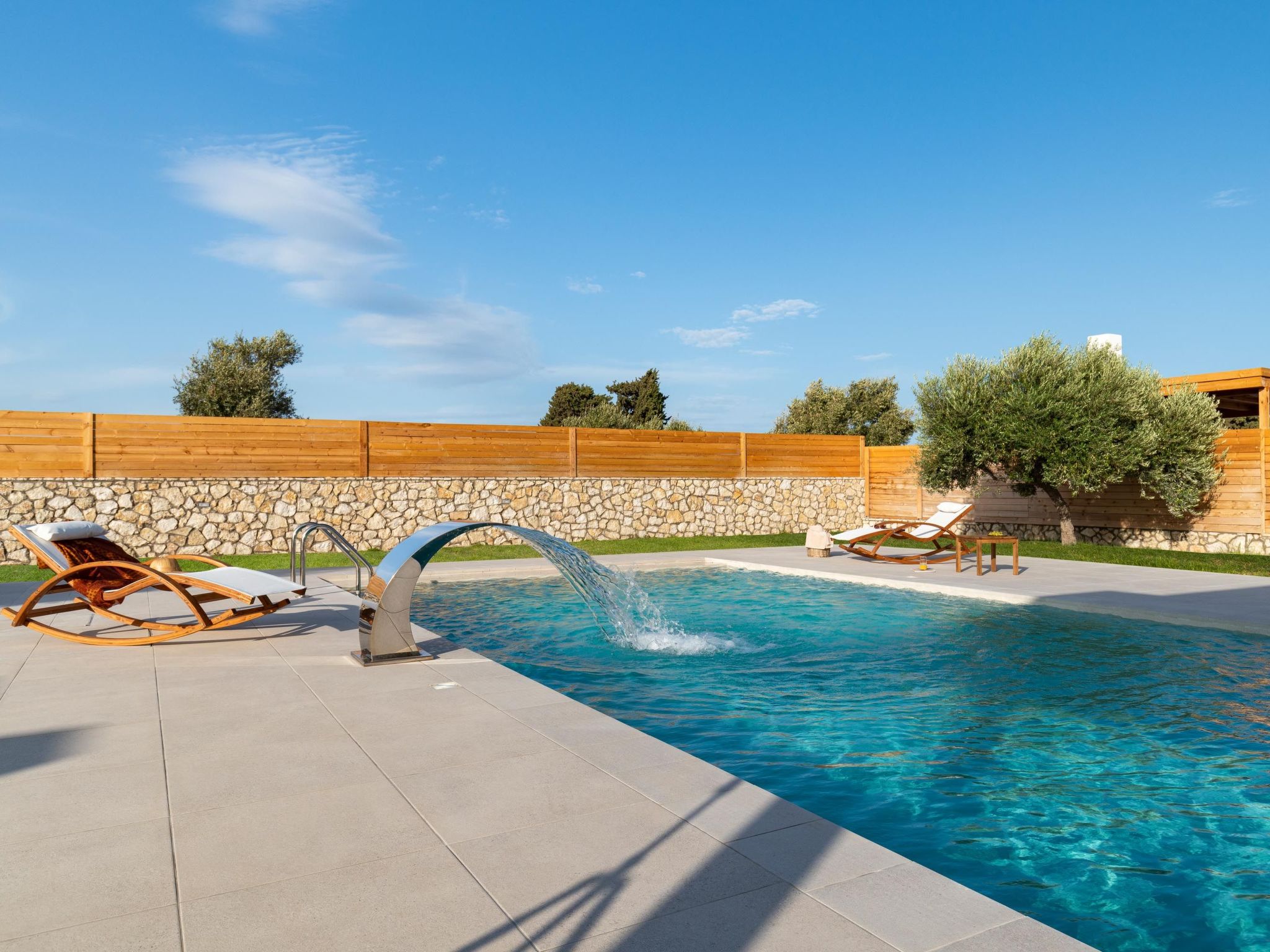 Klimatisierte Villa Elia — Pool Outdoor (2 of 13)
