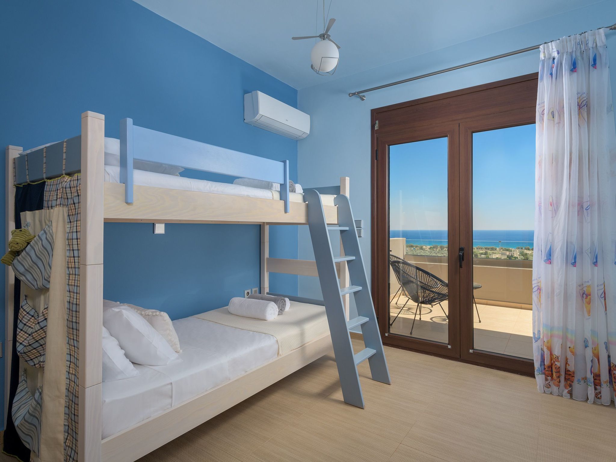 Wunderschöne Alav Pool Villa-Dedans