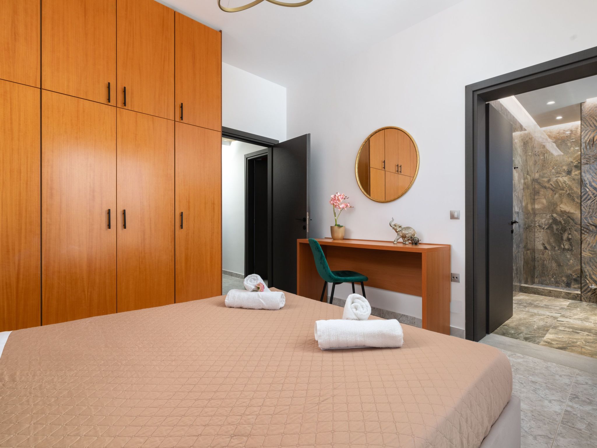 Elysianische Villa in der Nähe des Dorfes Afantou