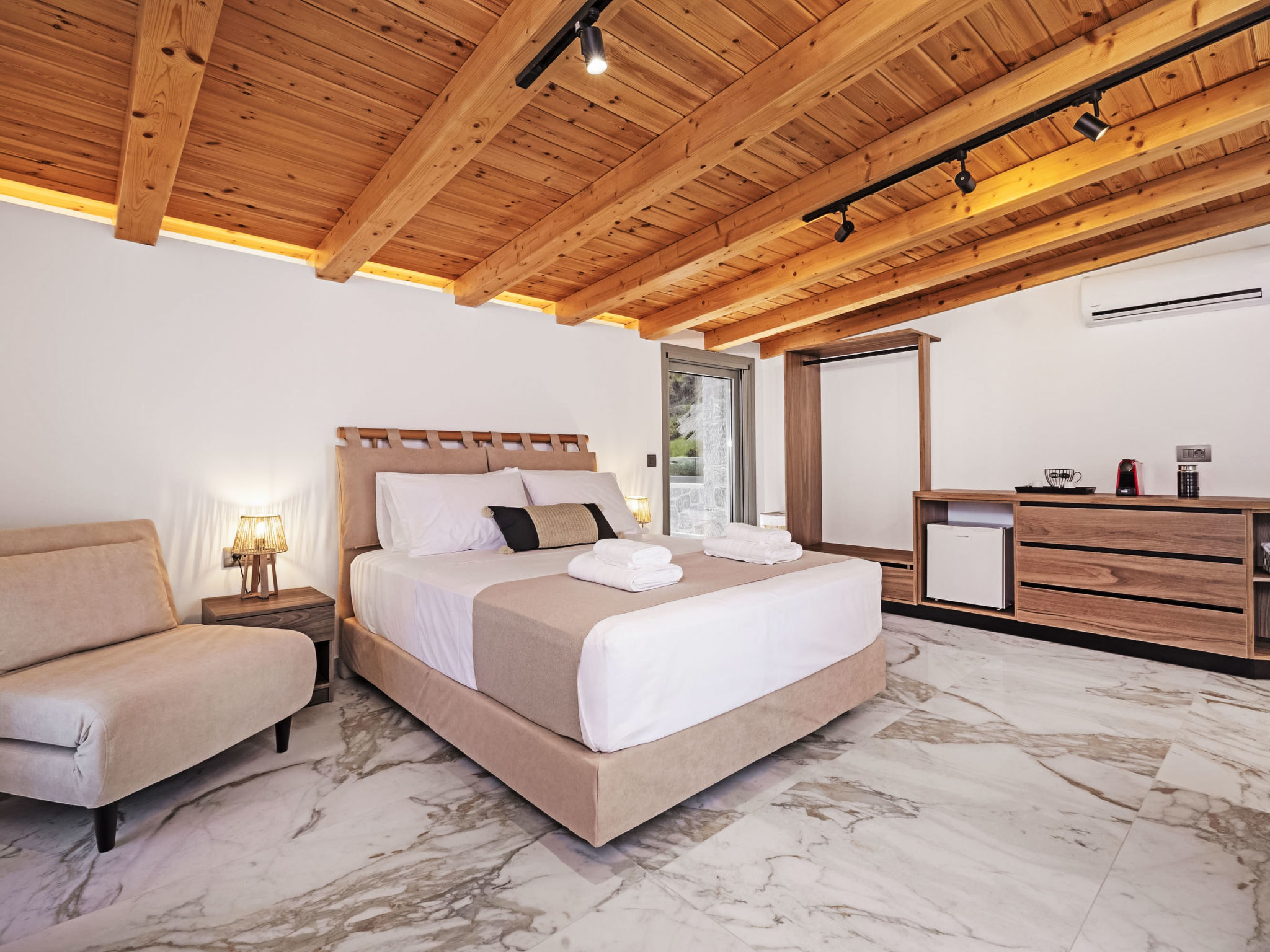 Ferienvilla "Arfna Villa B" mit privatem Pool