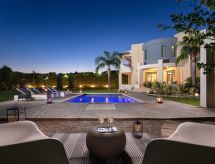 Villa Rapha Maris mit Pool für 10 Personen