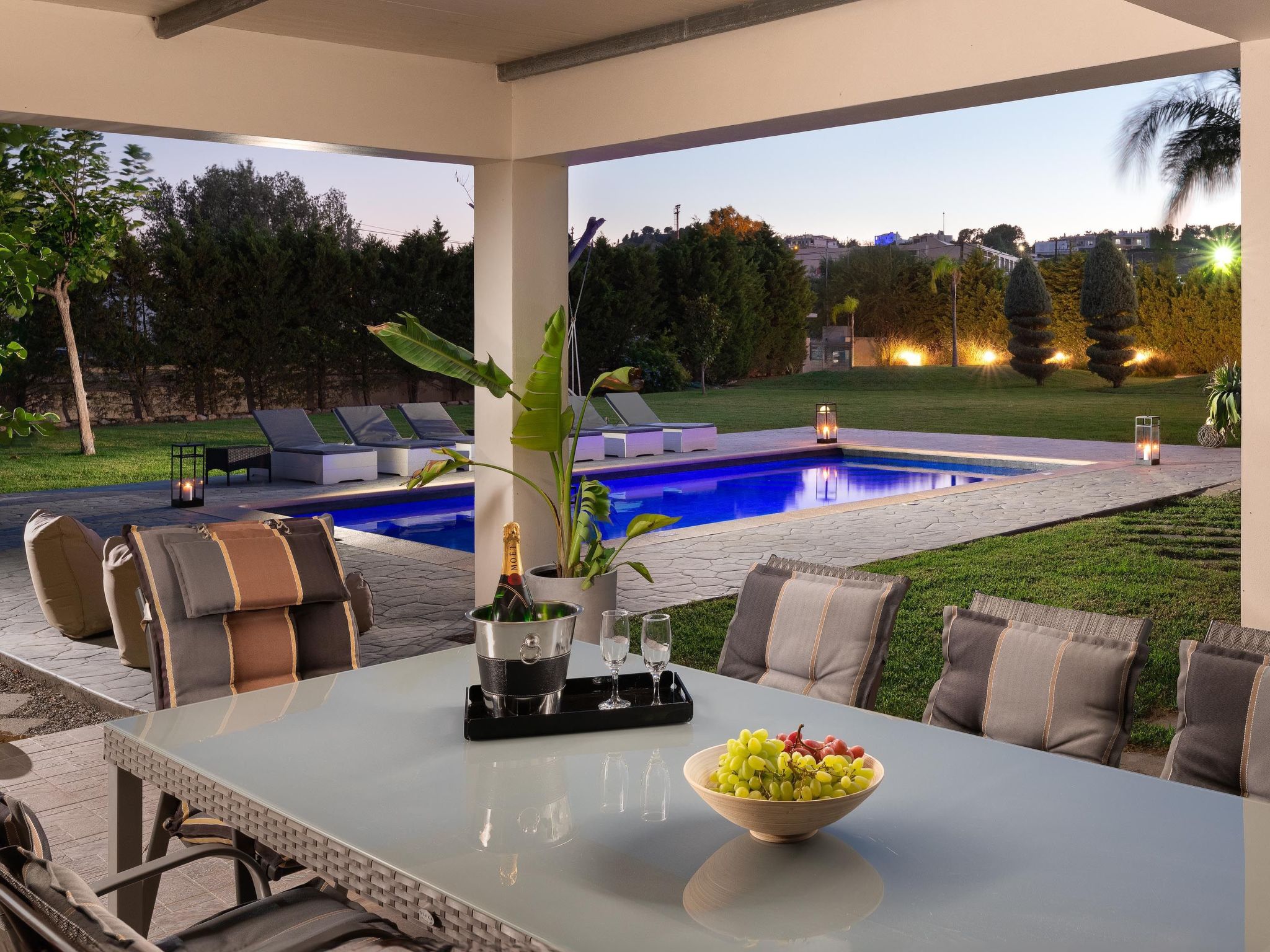 Villa Rapha Maris mit Pool für 10 Personen-Dehors