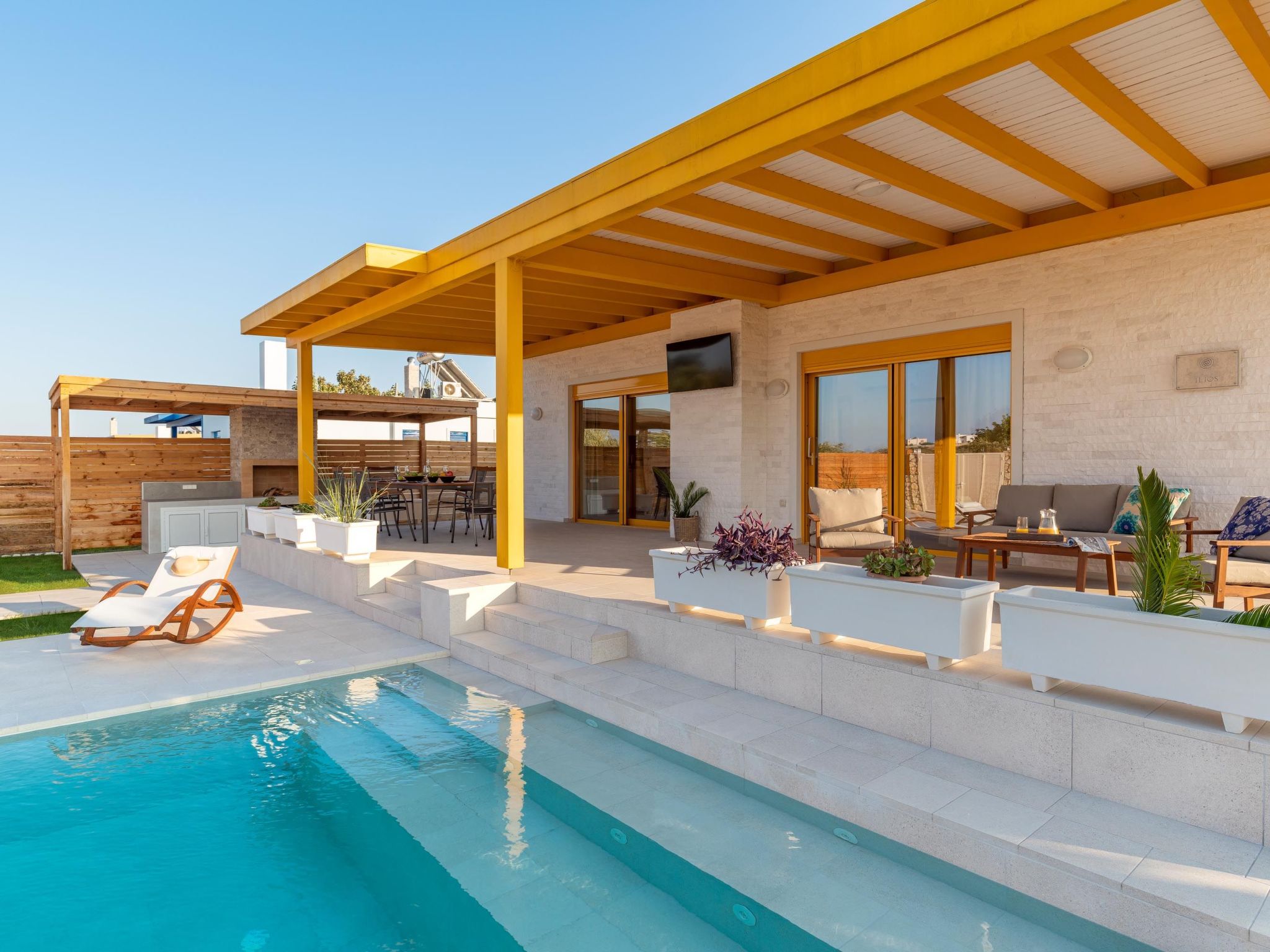 Schöne Ferienvilla Ilios