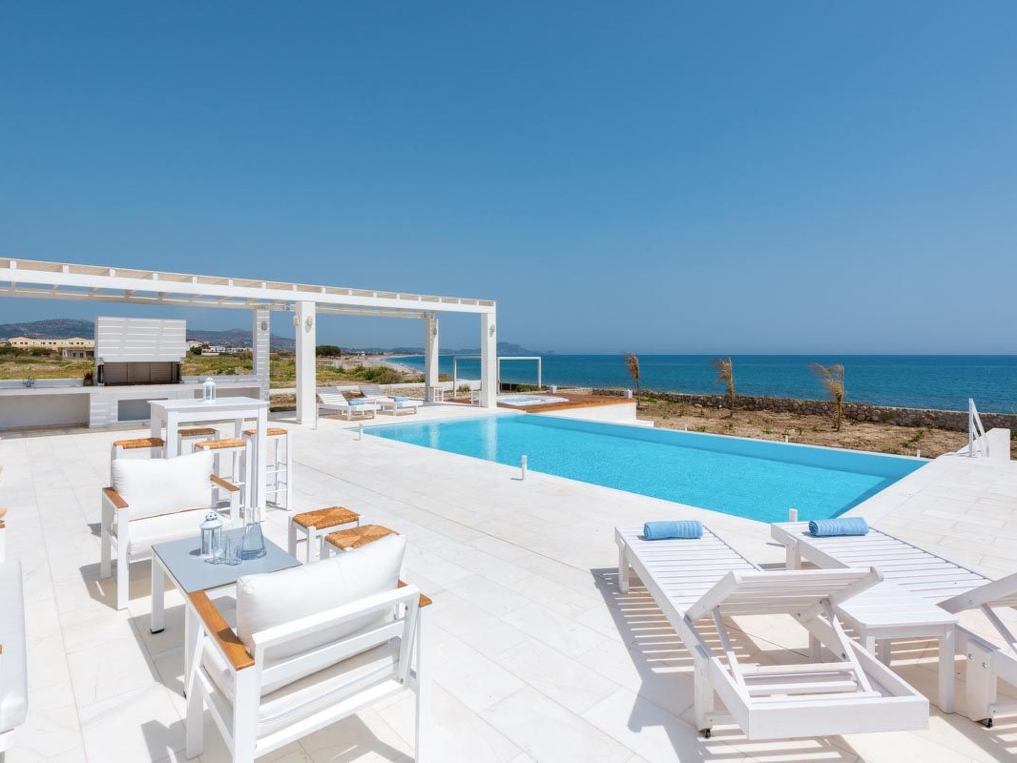 Strandvilla für 15 Personen in Kolipia