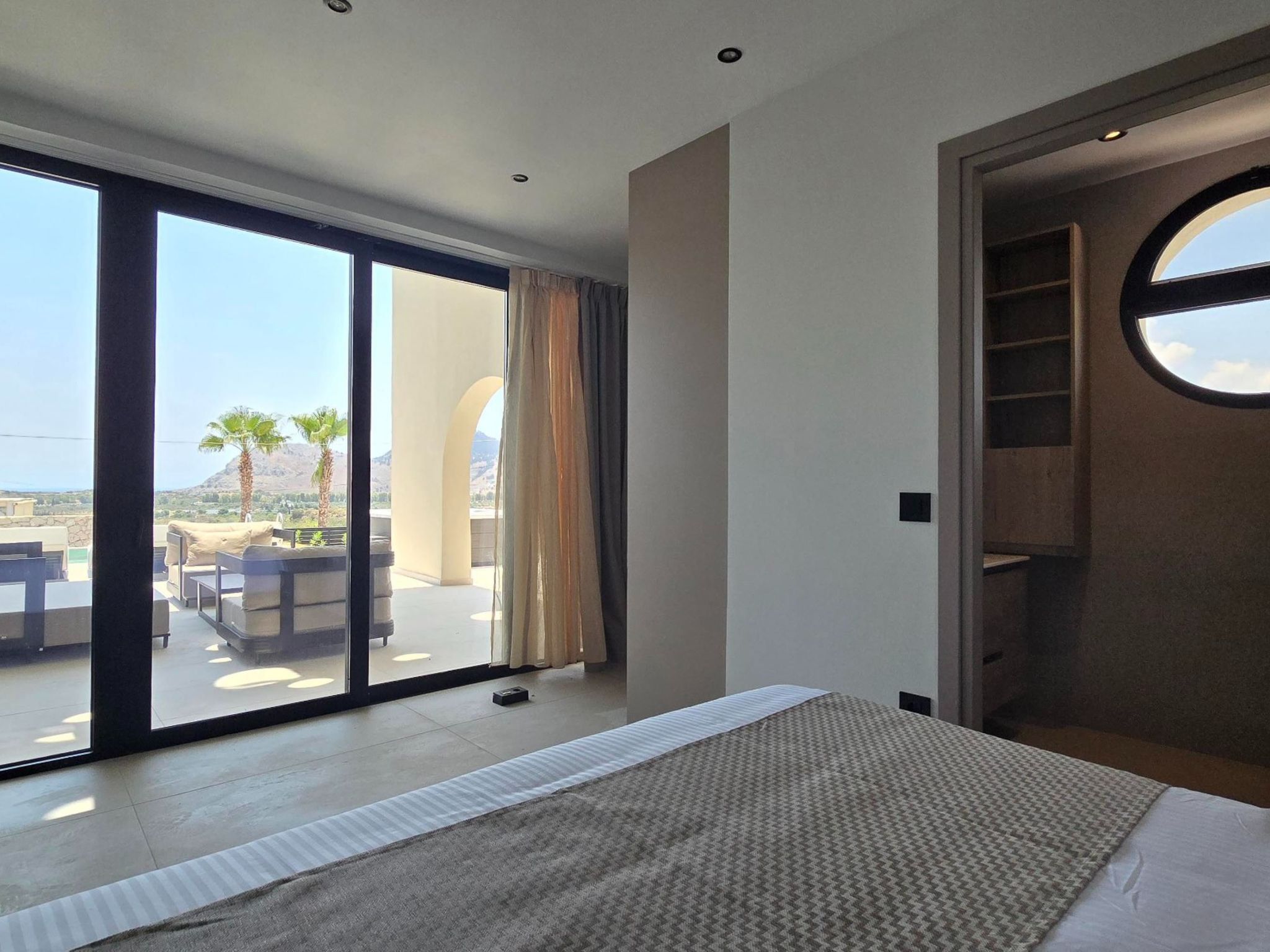 Trapezia Luxury Living -Zitrin-Dedans