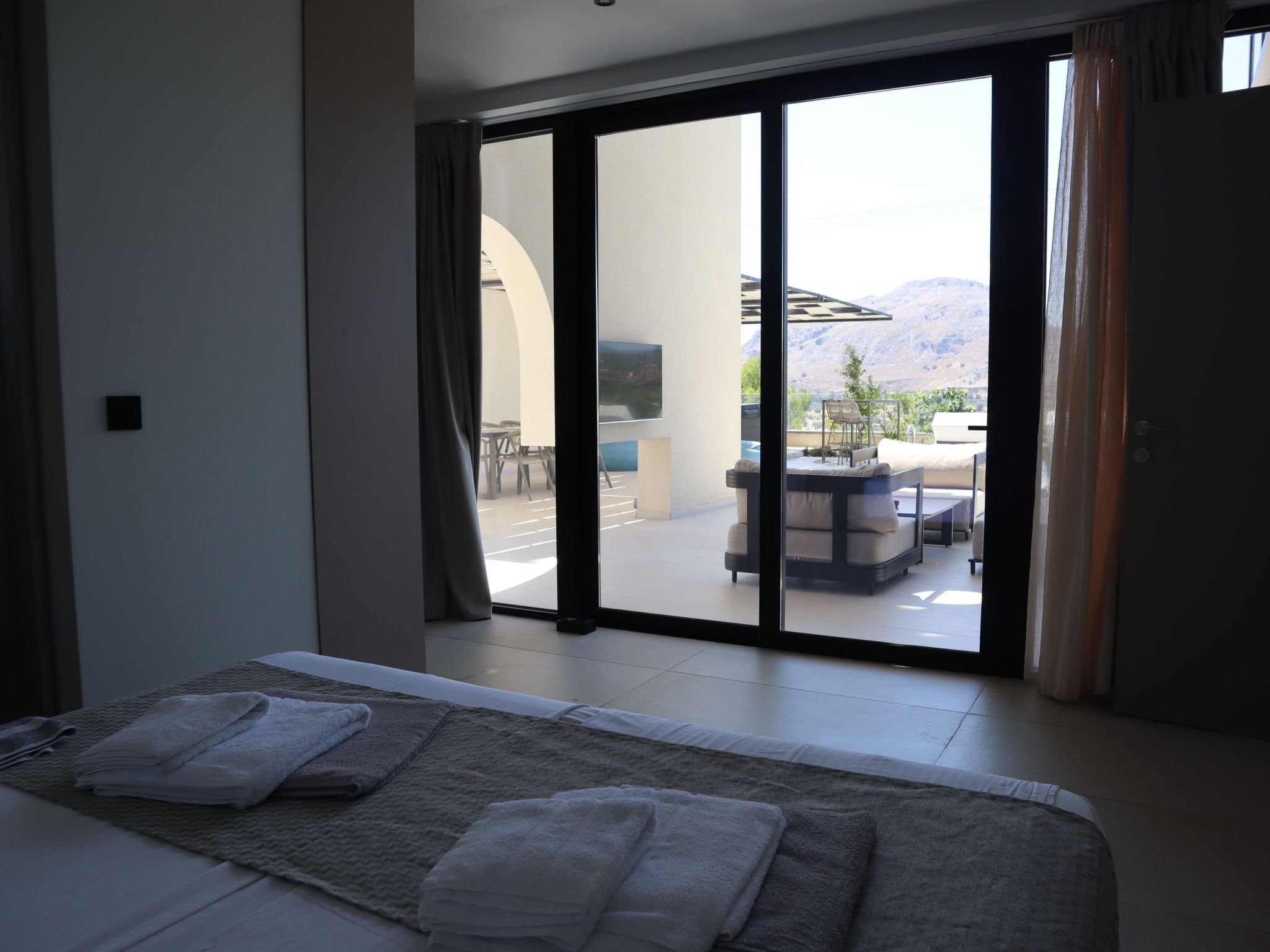 Trapezia Luxury Living -Zitrin-Dedans