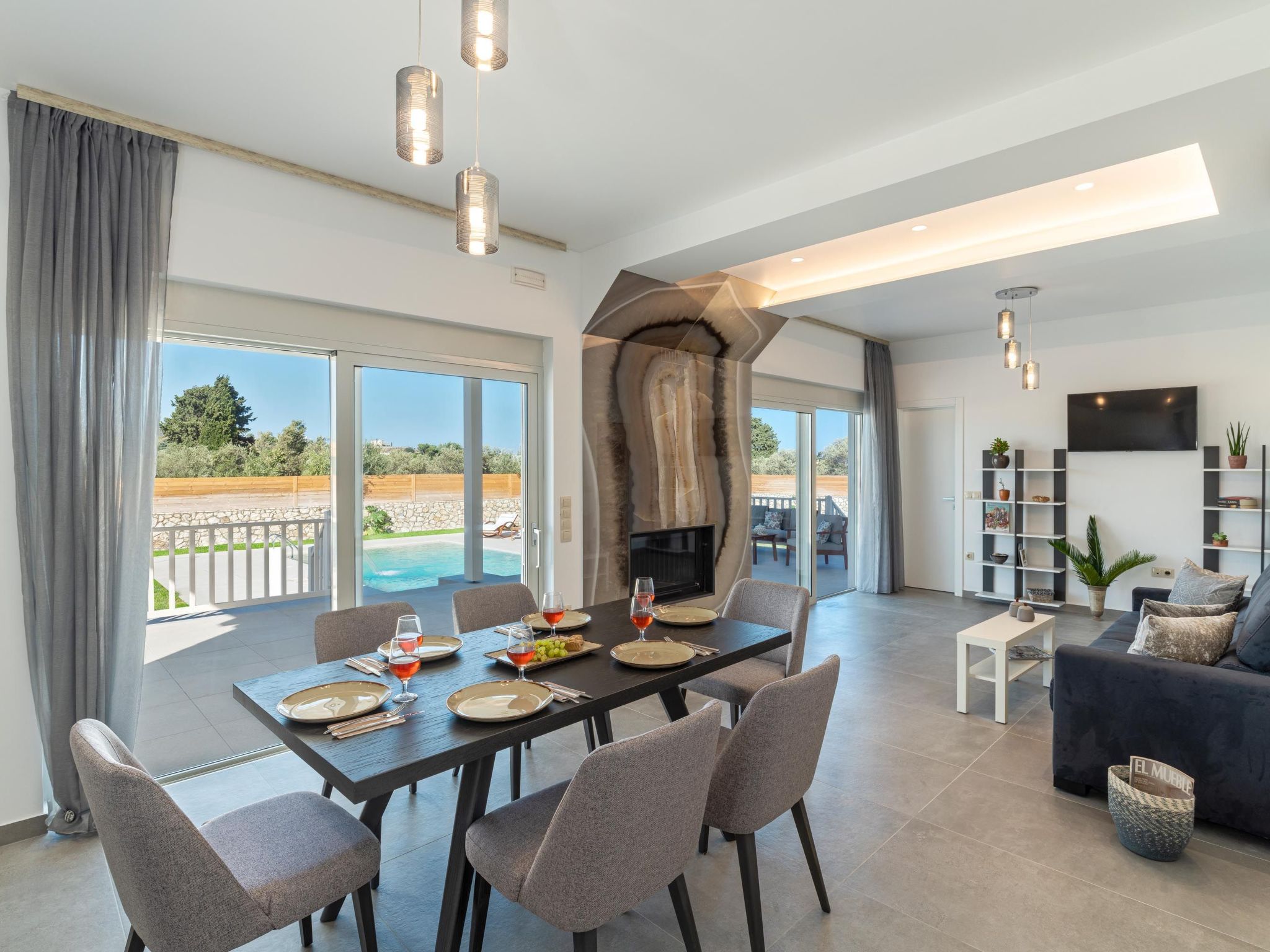 Ferienvilla Petra in Kolympia Village-Binnen