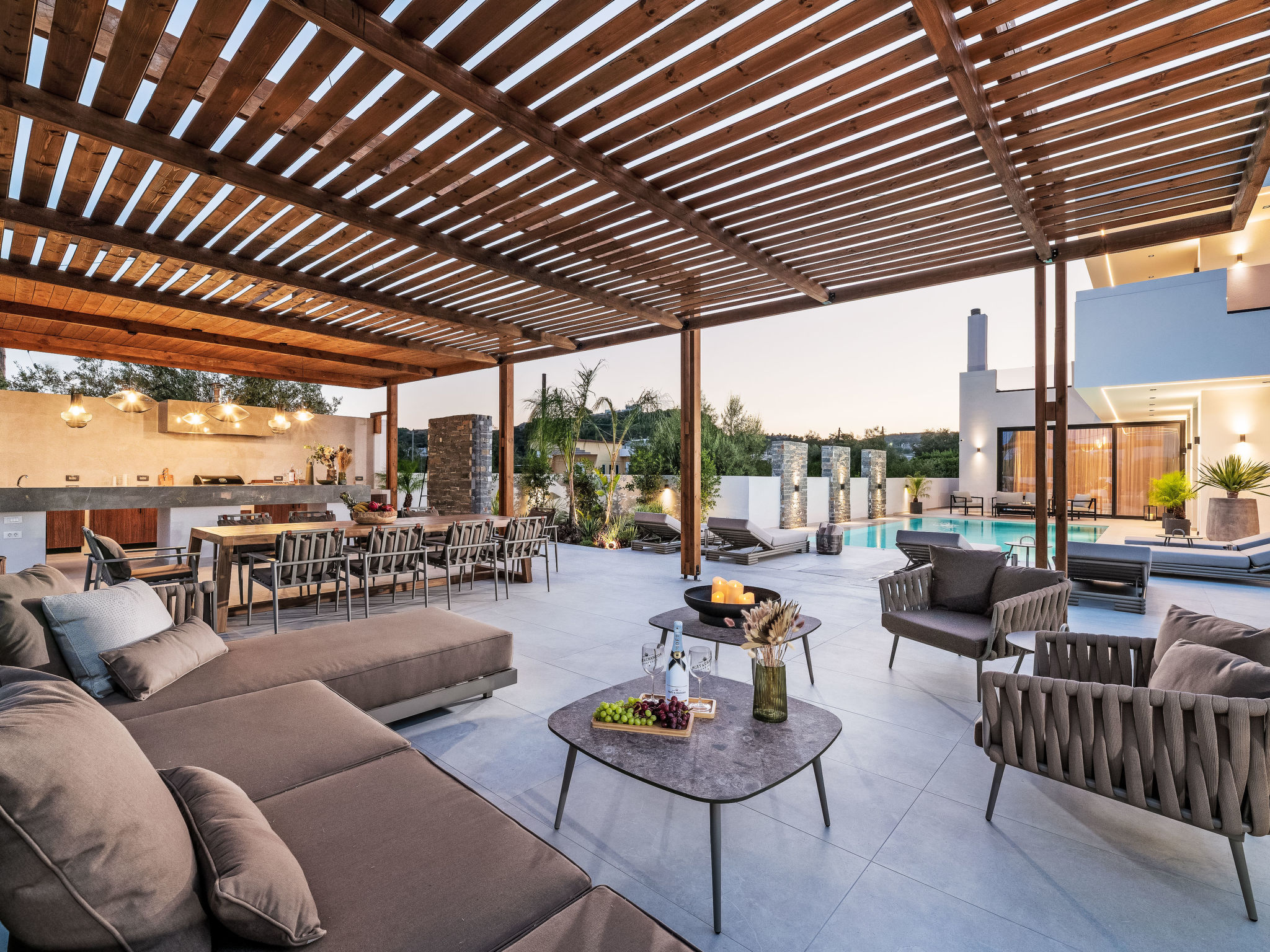 Lanik Luxury Pool