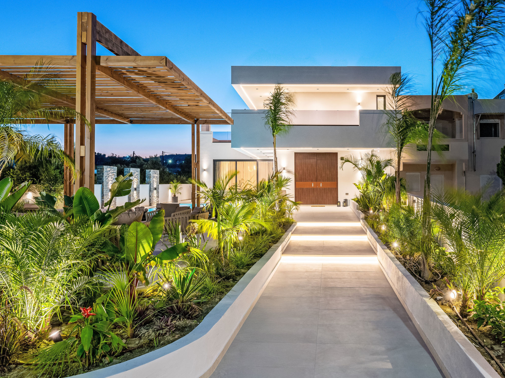 Lanik Luxury Pool
