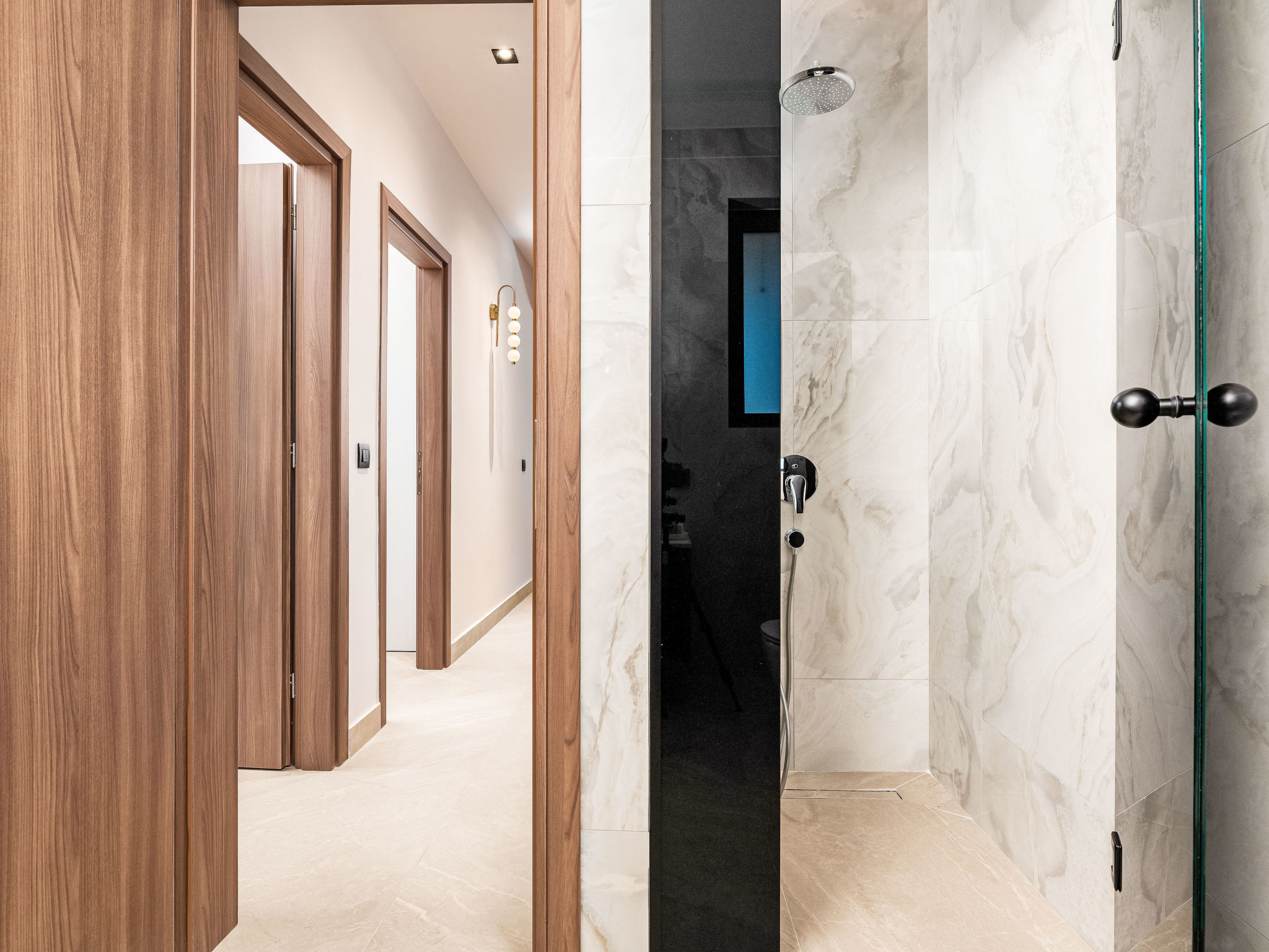 Lanik Luxury Pool - Binnen