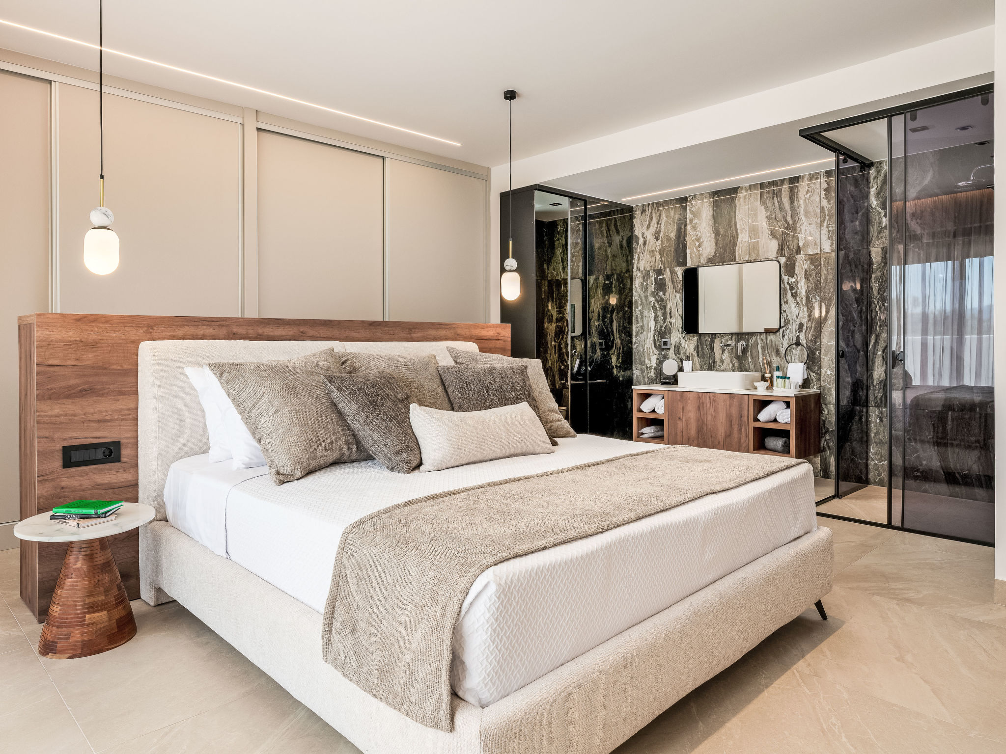 Lanik Luxury Pool - Binnen