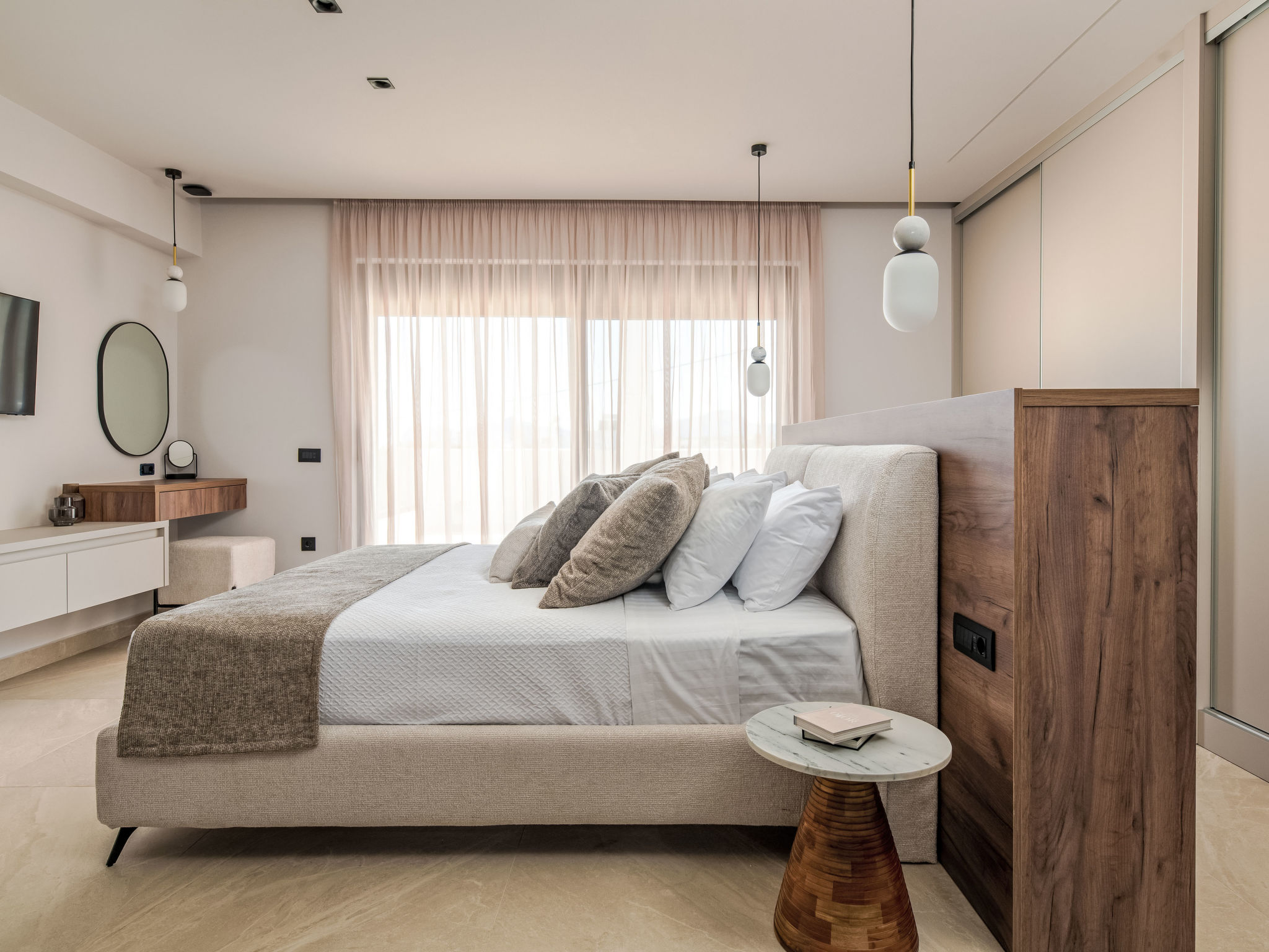 Lanik Luxury Pool - Binnen