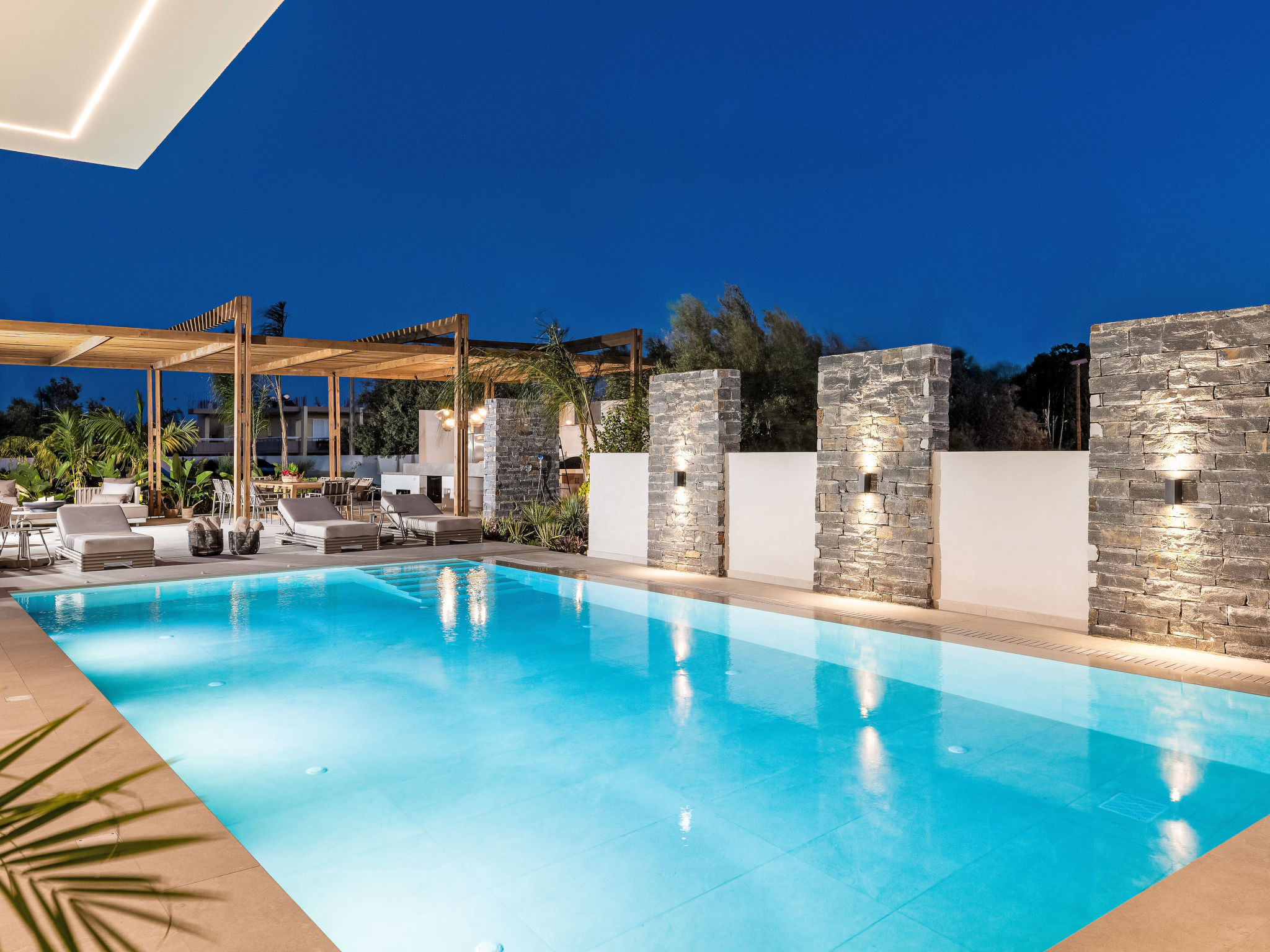 Lanik Luxury Pool - Buiten