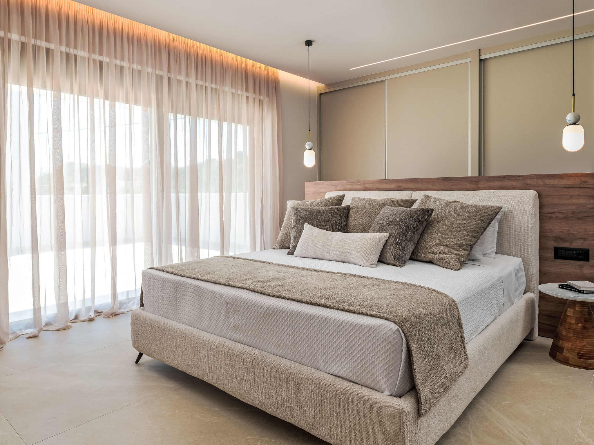 Lanik Luxury Pool - Binnen