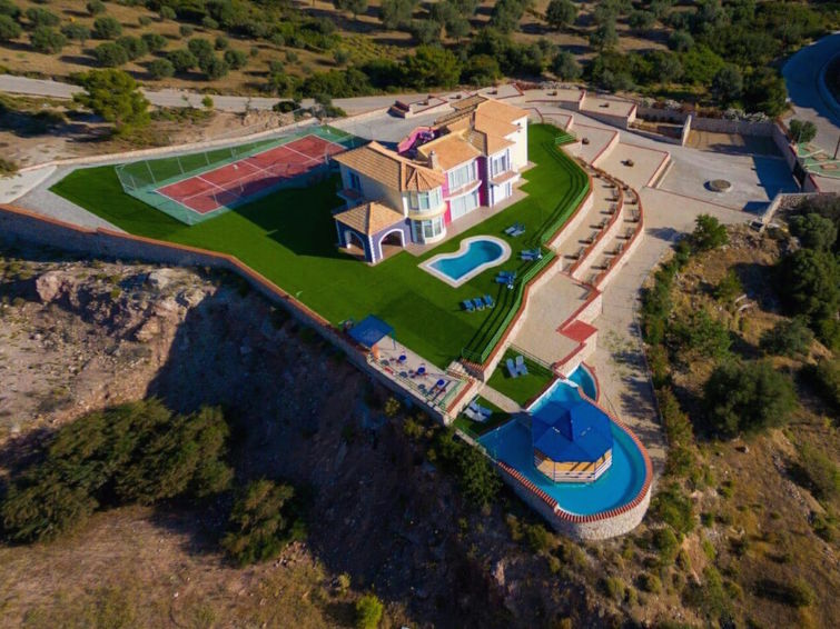 Villa Paramithia