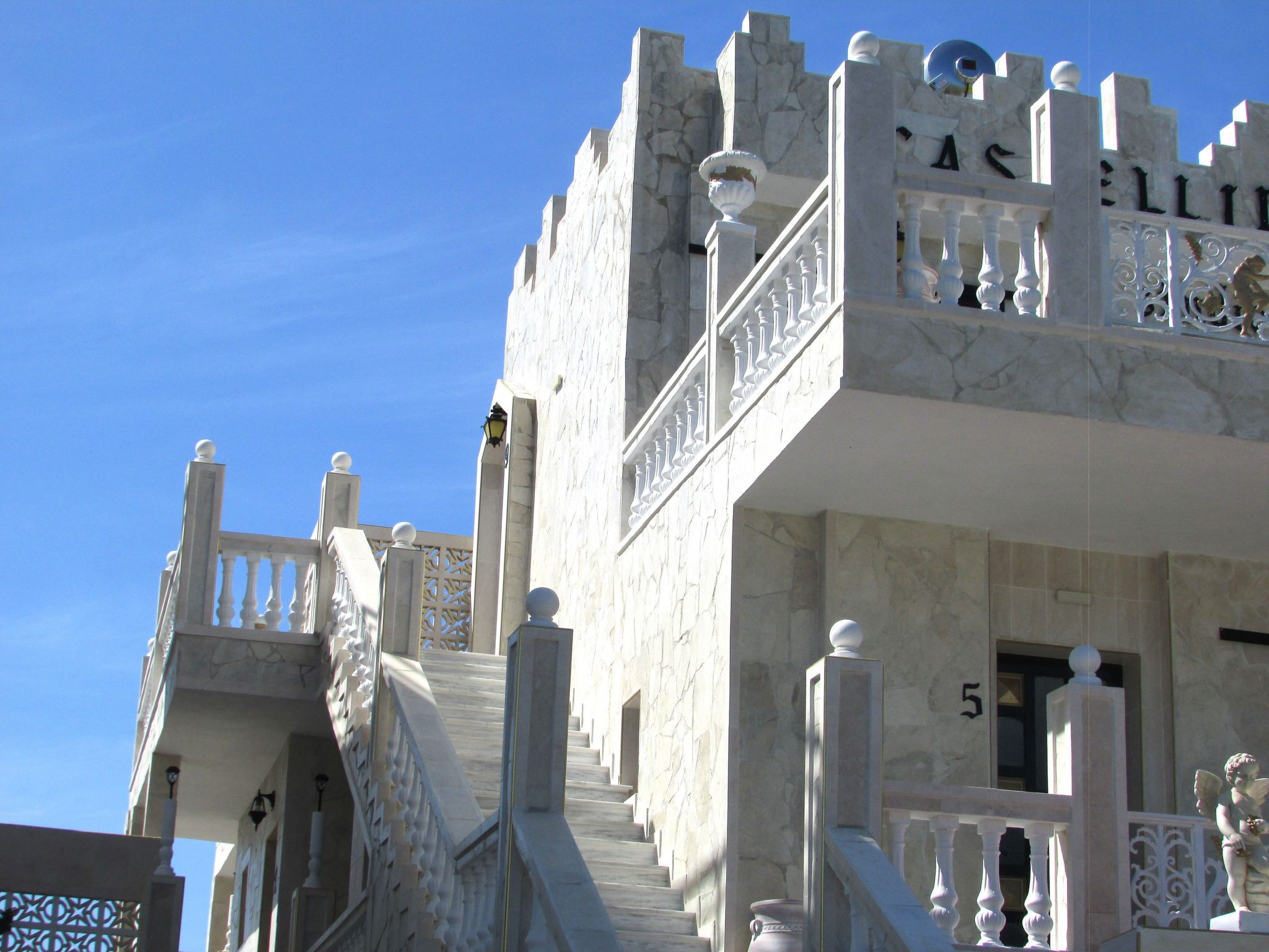 Castellino Dreifach-Studio-Image-tags.info