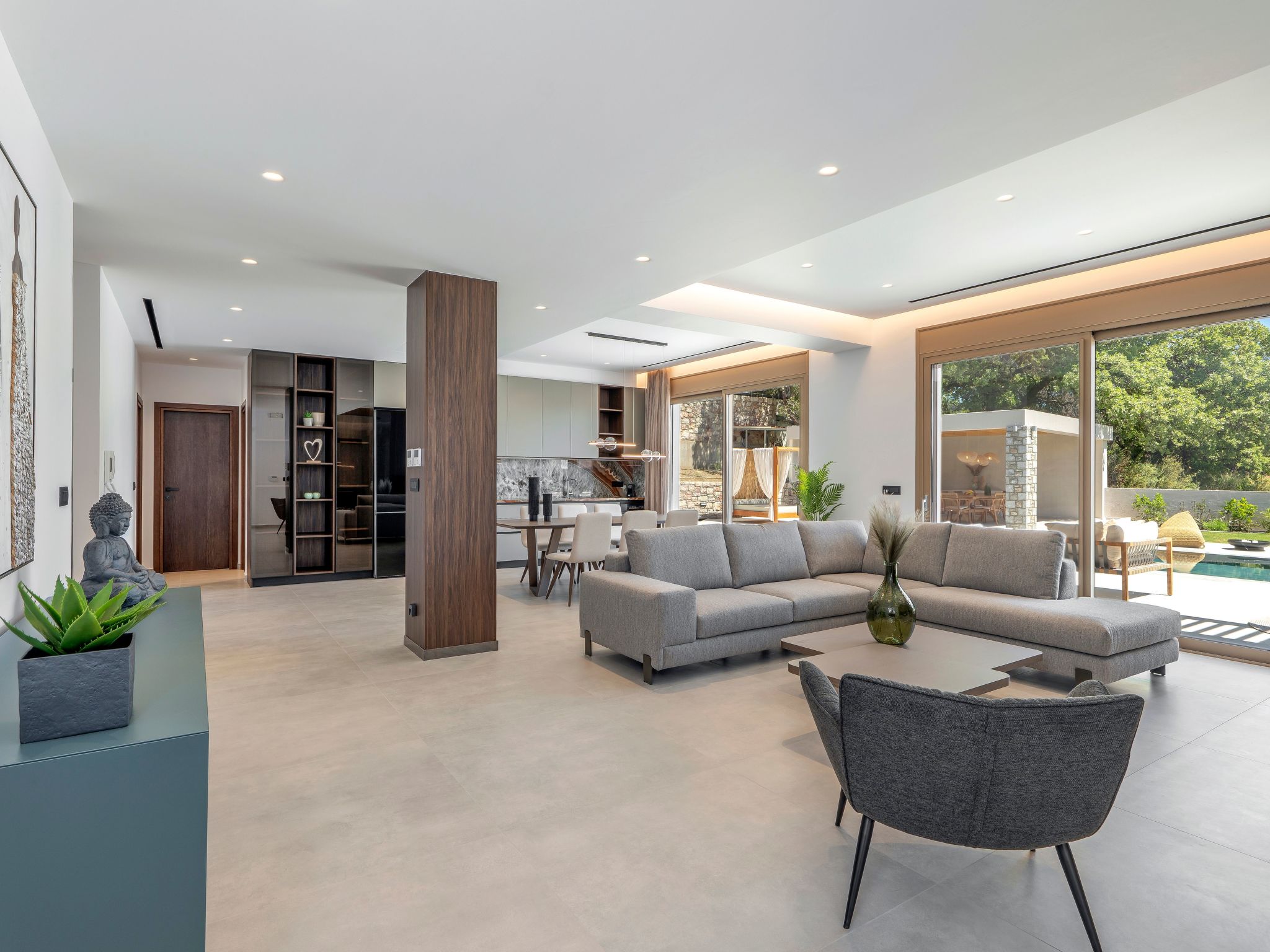 Emerald Estate-Drinnen