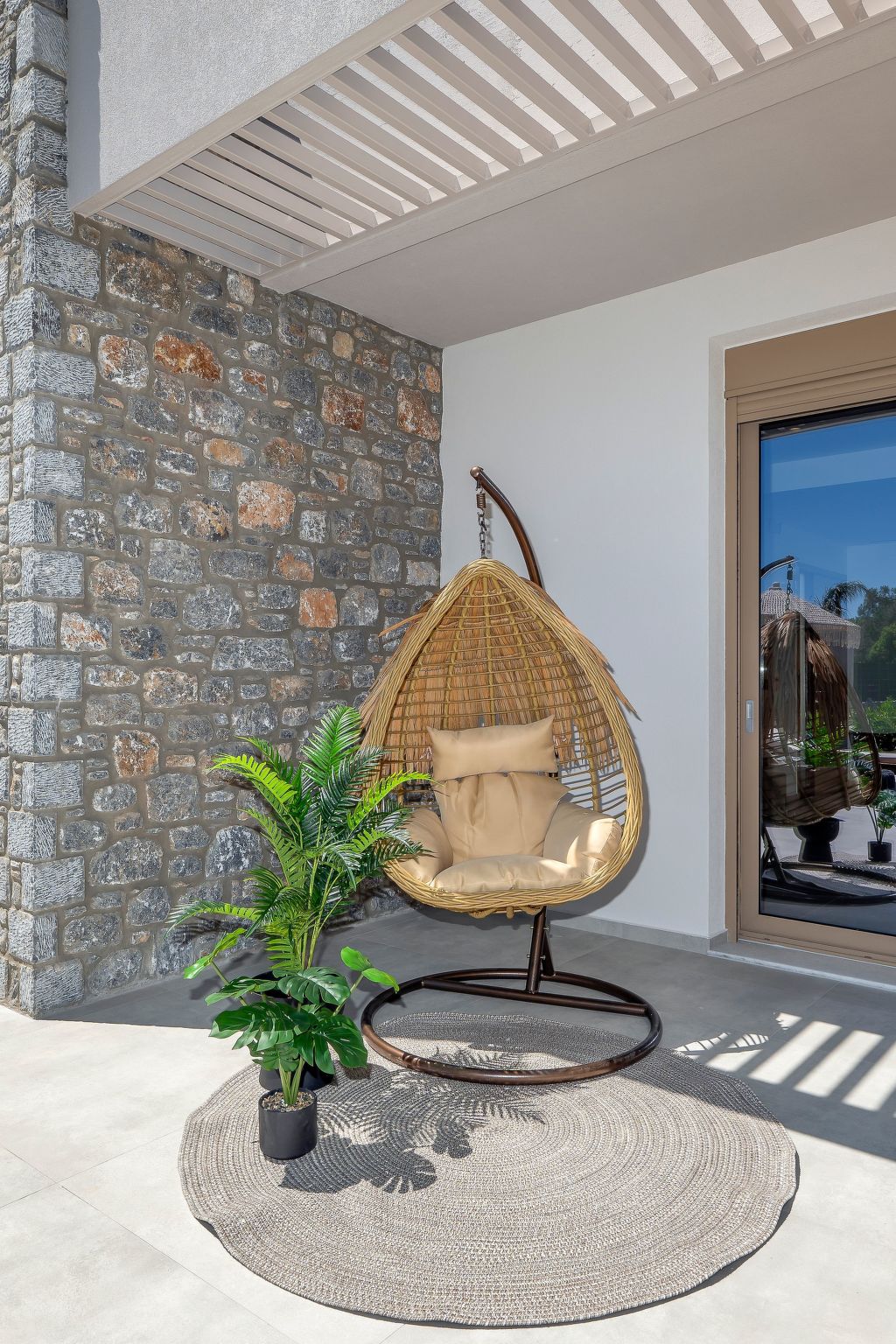 Emerald Estate-Drinnen