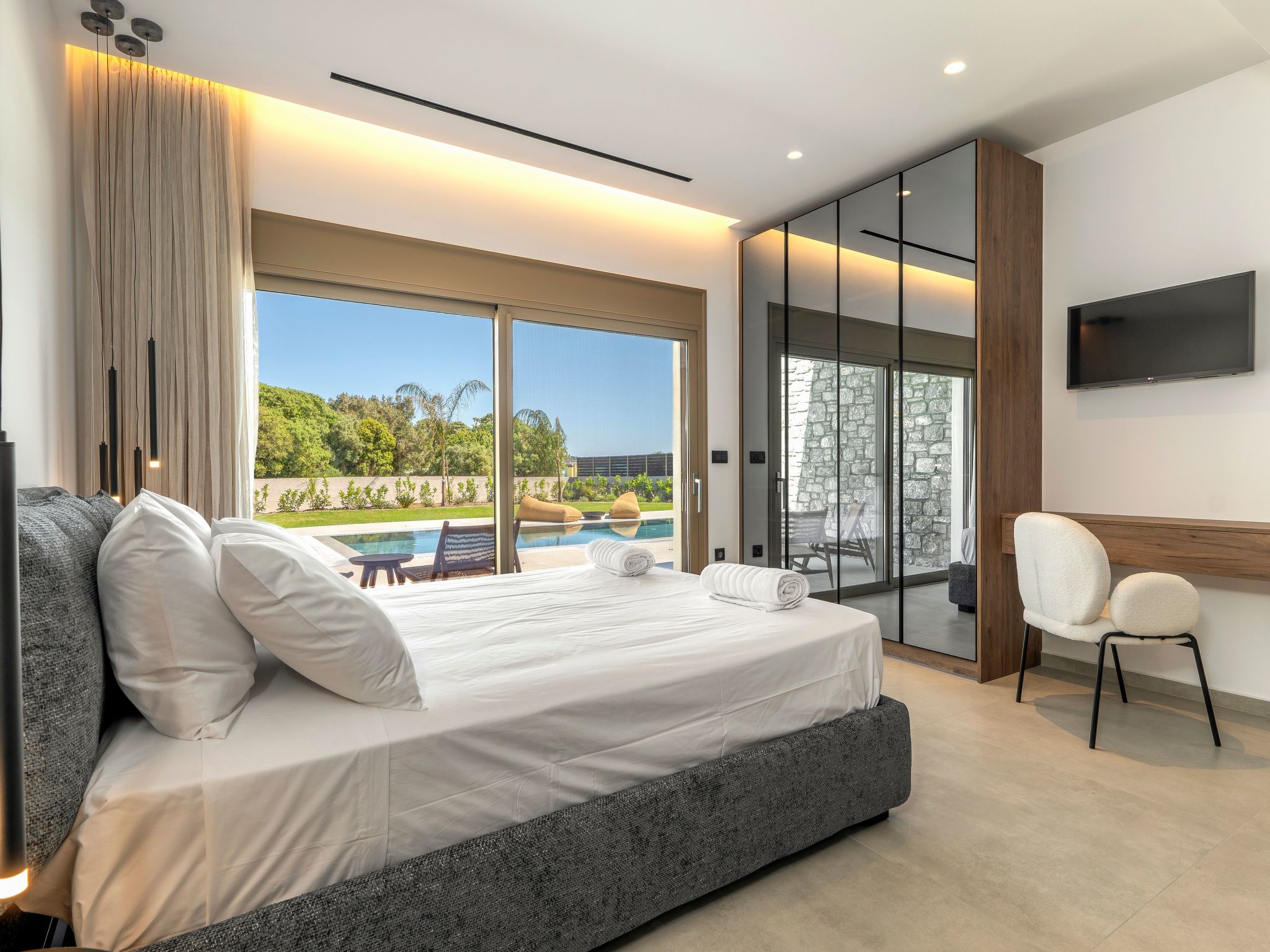 Emerald Estate-Drinnen