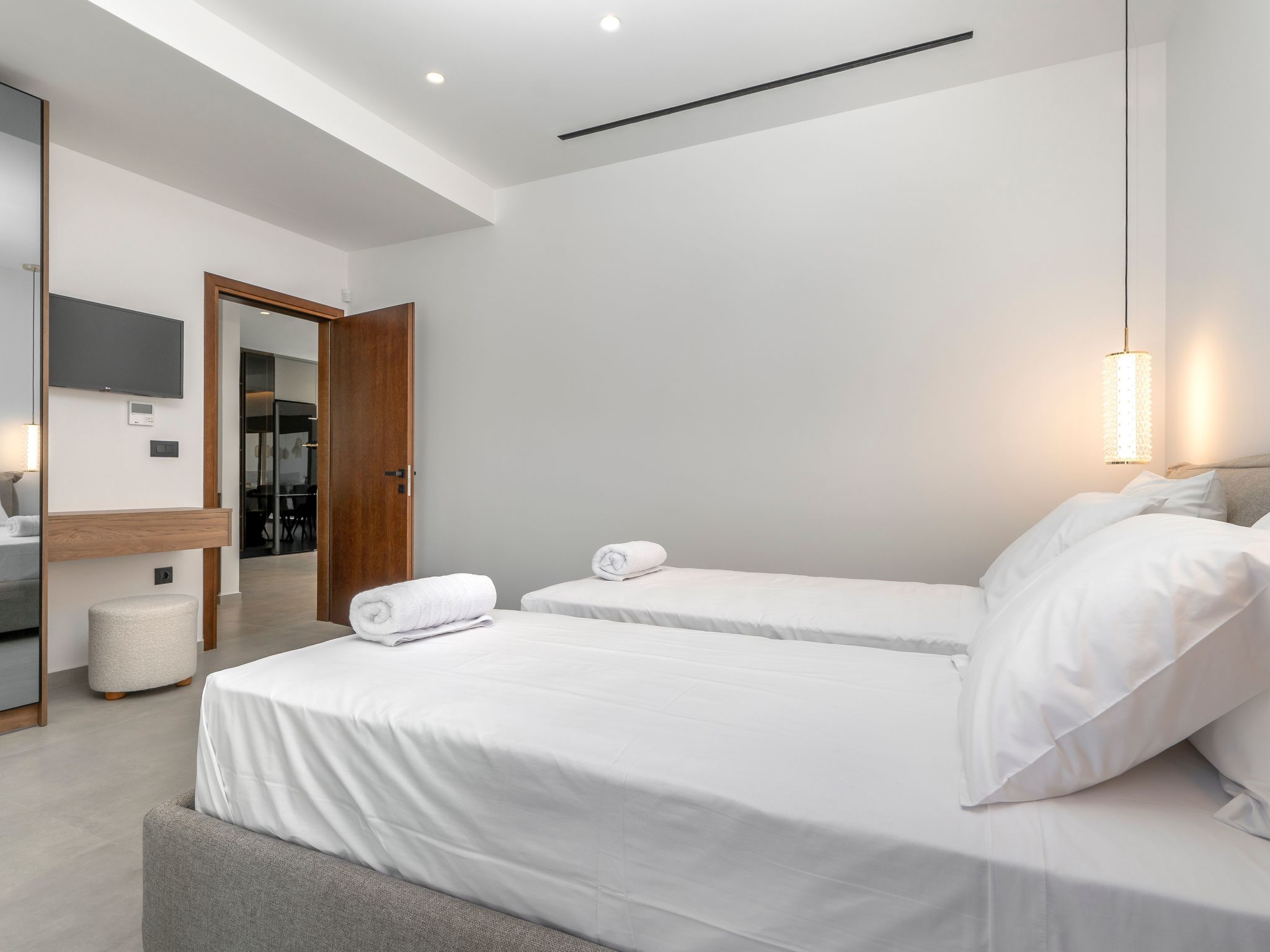 Emerald Estate-Drinnen