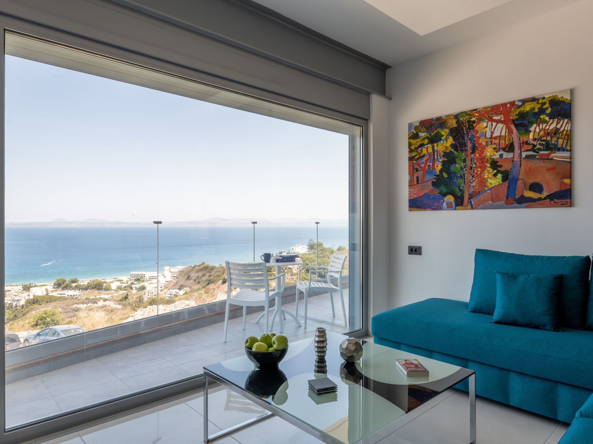 Rhodes Skyline Suites-Binnen
