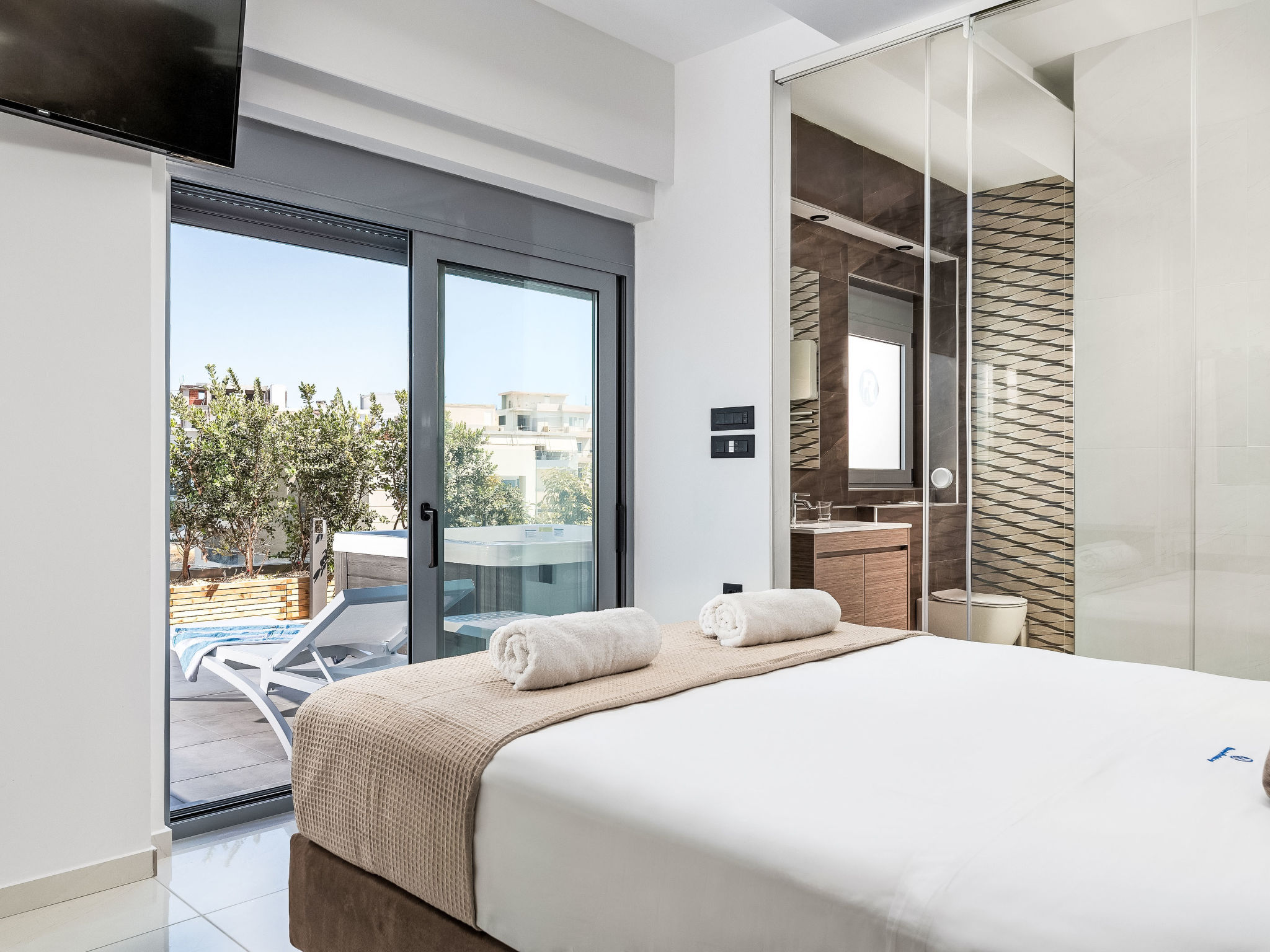 Rhodes Skyline Suites - Binnen