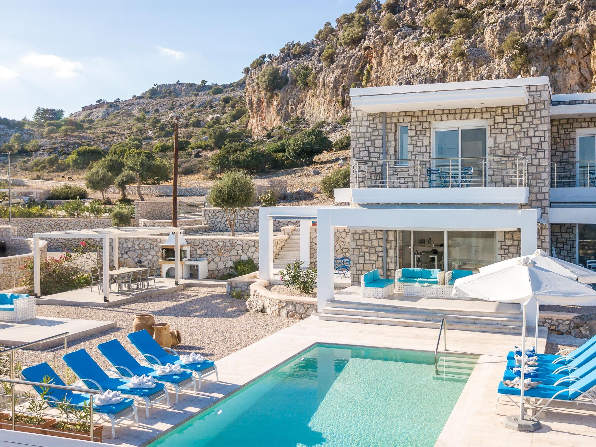 Luxuriöse Privatvilla mit 4 Schlafzimmern und privatem Pool