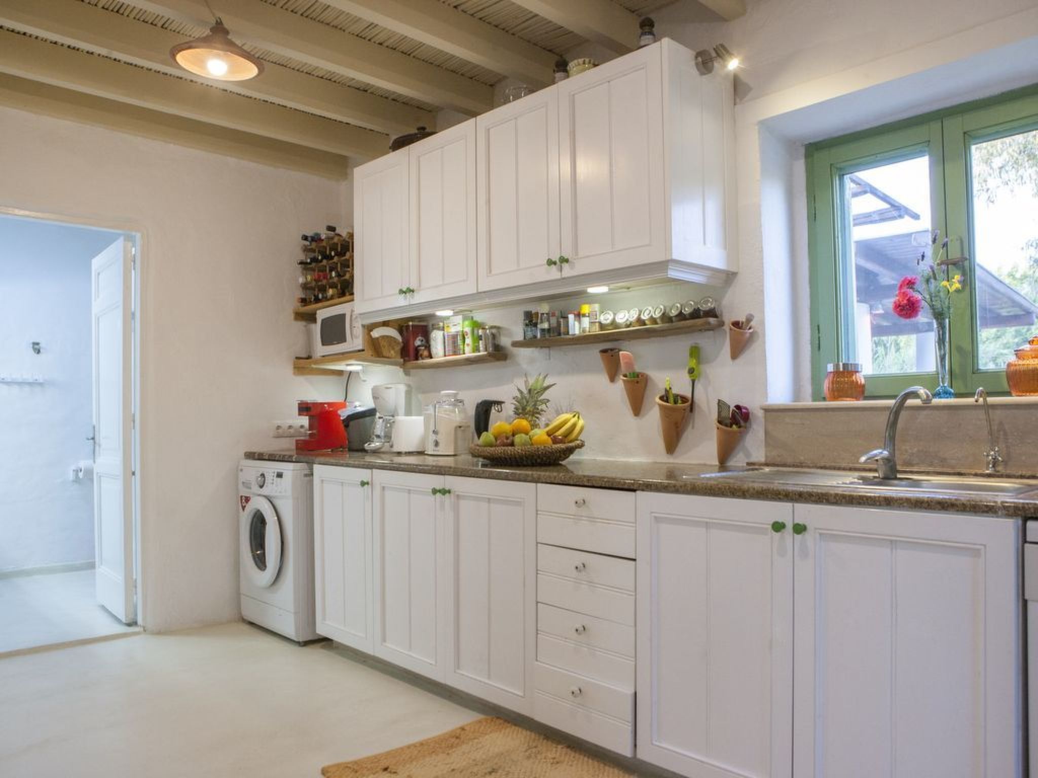 Hütte mit eigenem Garten und Grill-Dedans