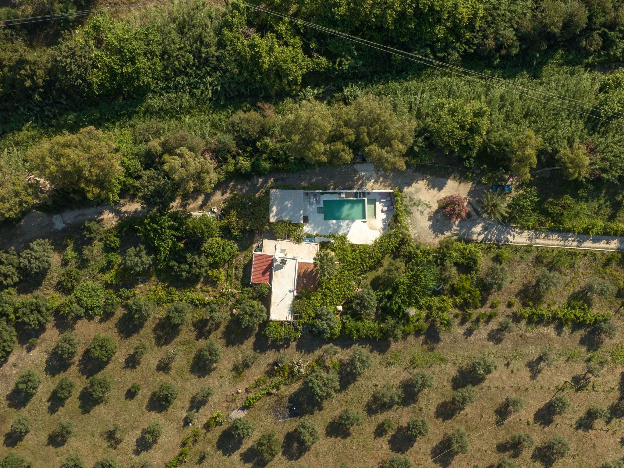 Hütte mit eigenem Garten und Grill-Image-tags.info